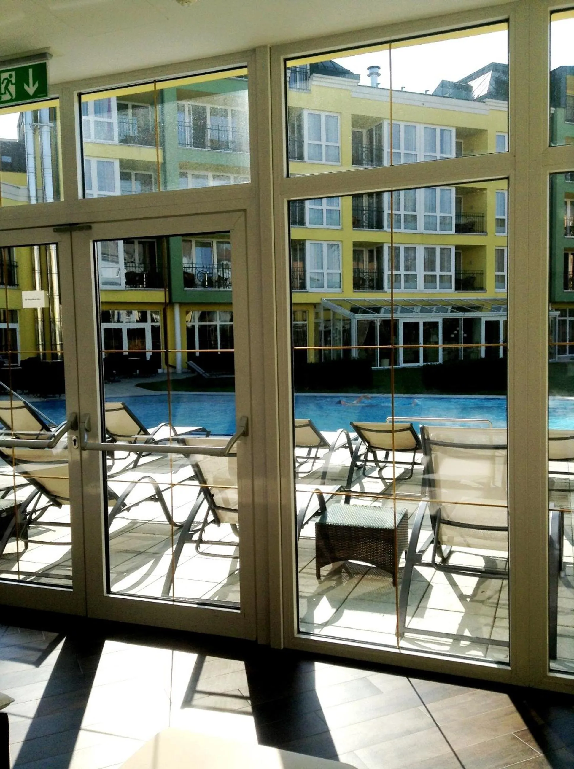 Swimming pool in Parkhotel