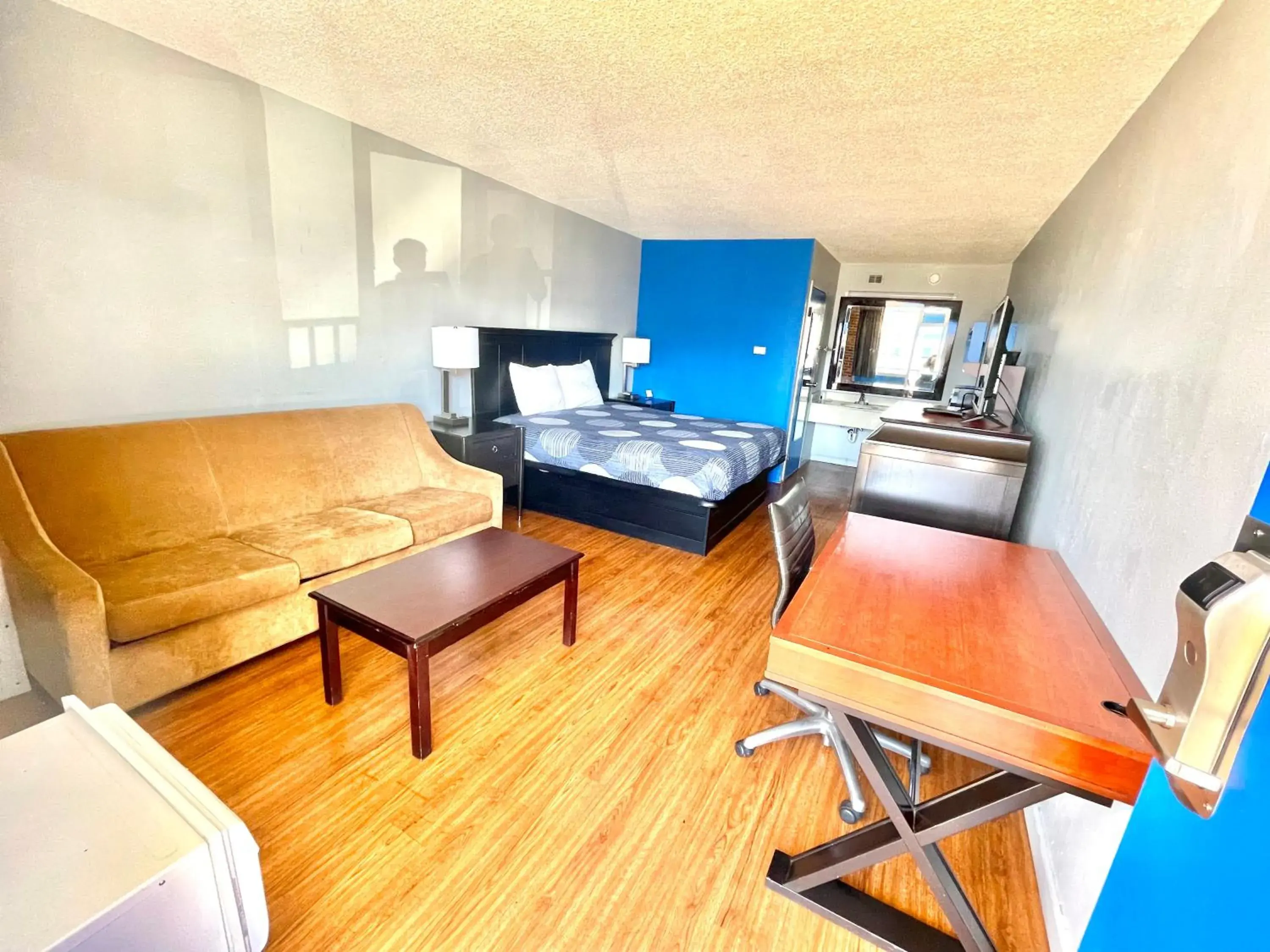 Rodeway inn- Nashville airport - Downtown - Mexican Restaurant on site Rodeway inn- Nashville airport - Downtown - Mexican Restaurant on site