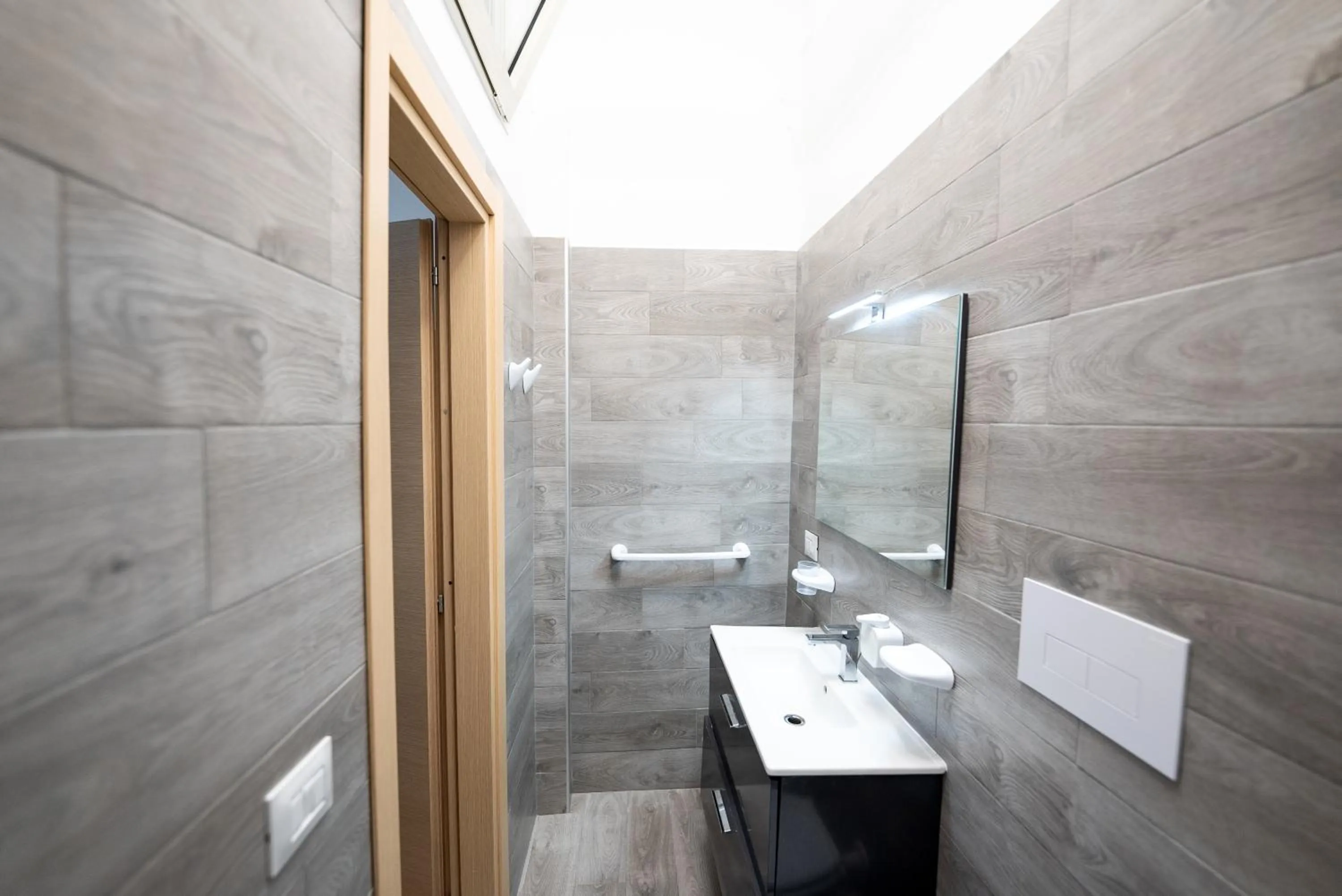 Shower in Home Joséphine - CASERTA