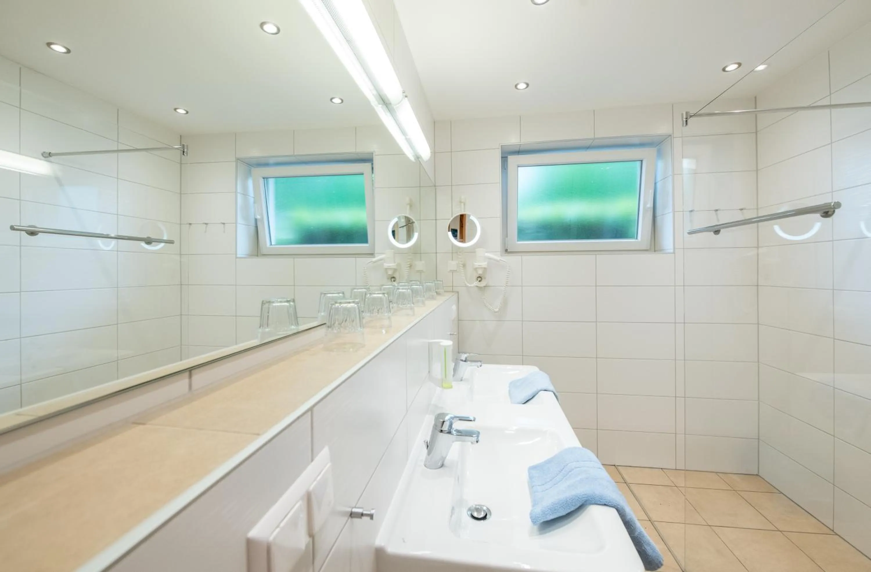 Bathroom in Barry Memle Directly at the Lake