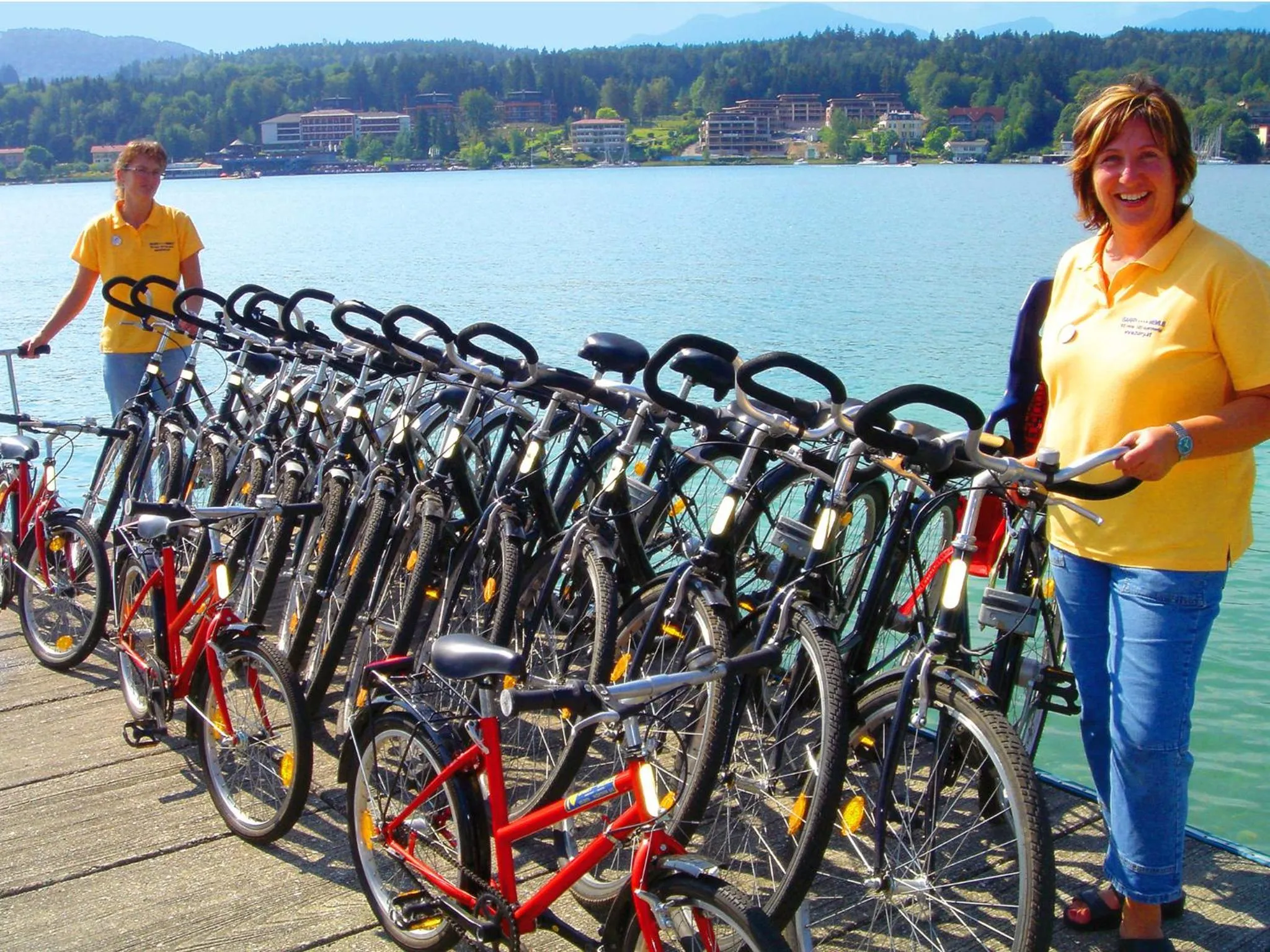 Cycling in Barry Memle Directly at the Lake