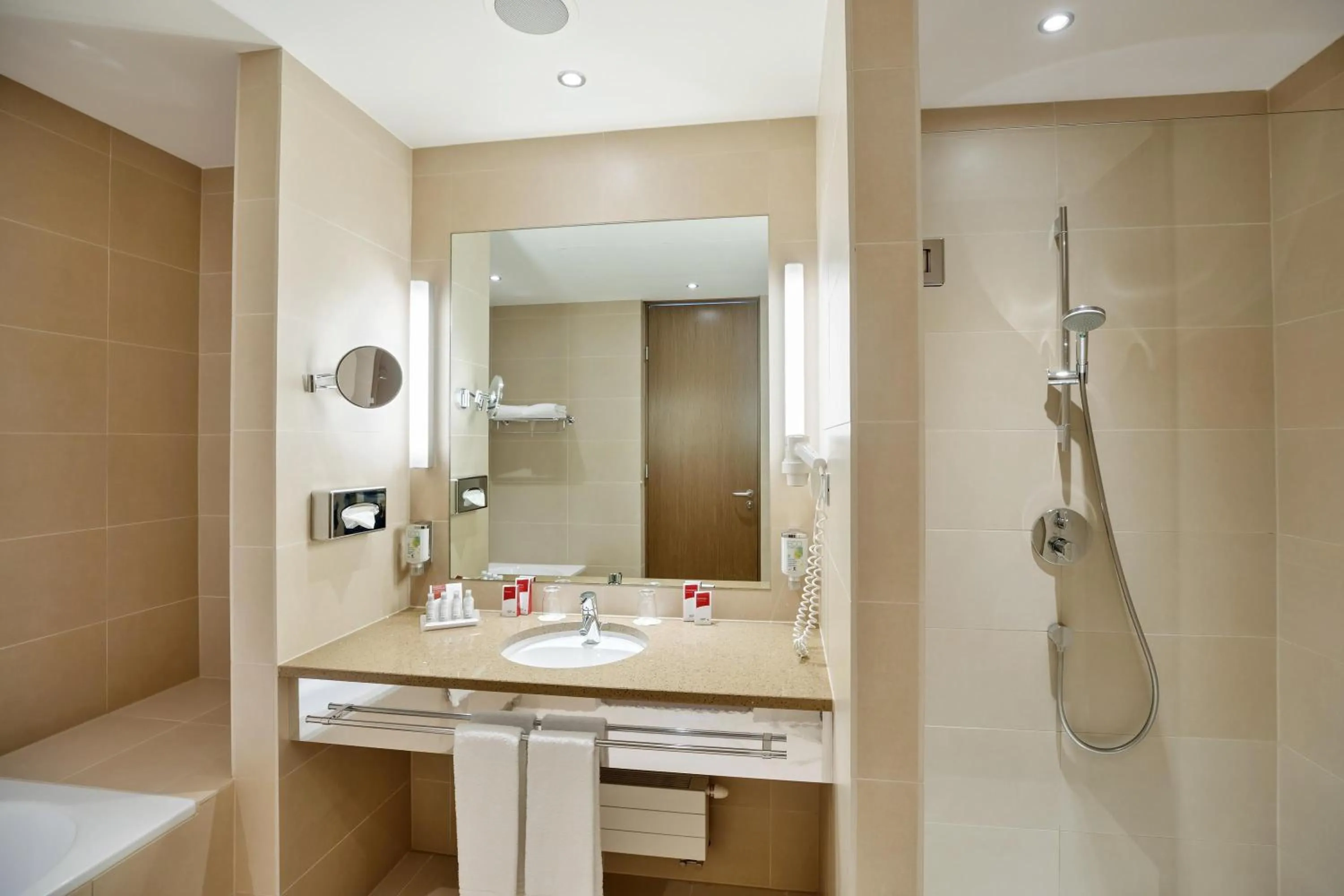 Shower in Austria Trend Hotel Savoyen Vienna - 4 stars superior