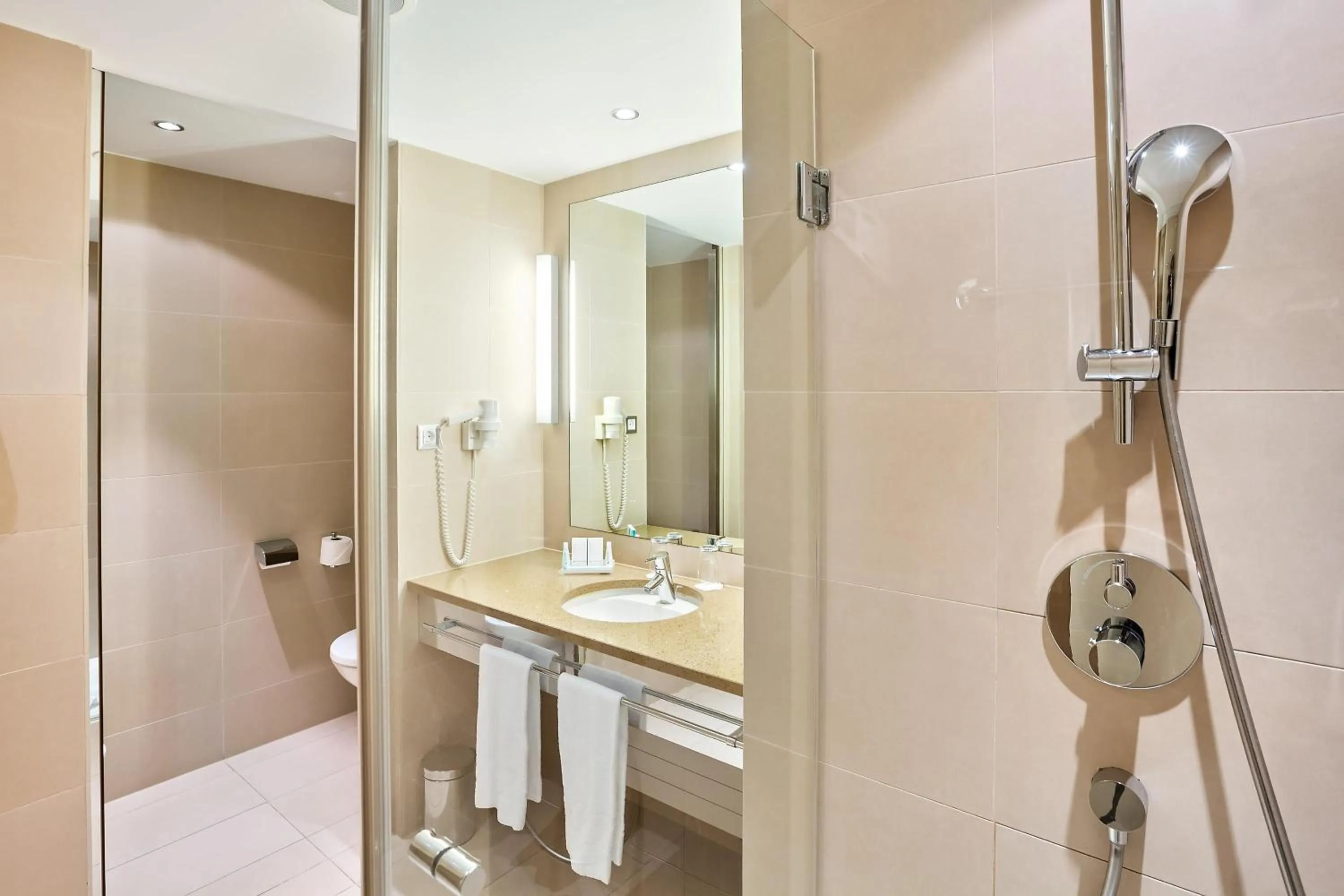 Bathroom in Austria Trend Hotel Savoyen Vienna - 4 stars superior