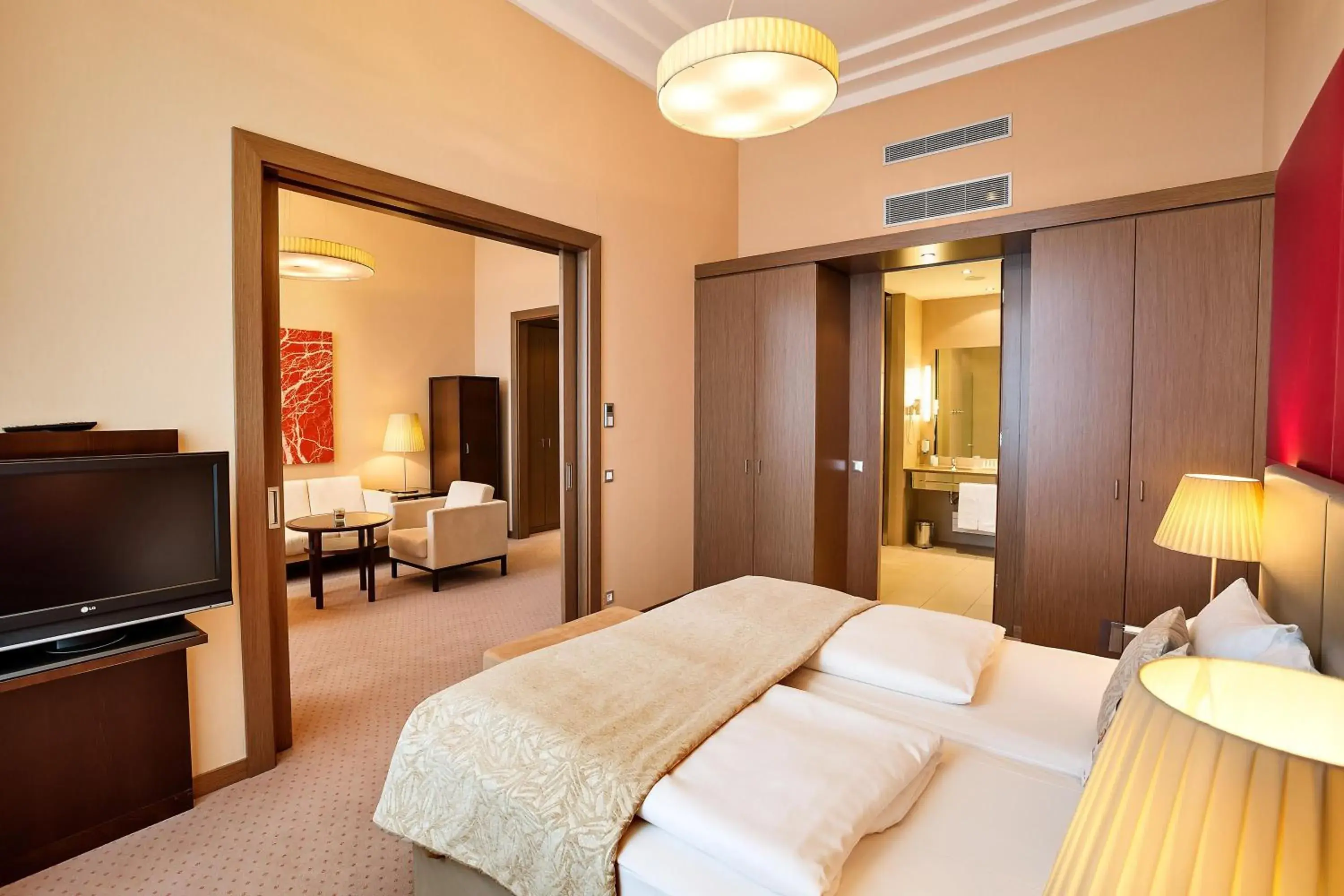 Photo of the whole room, Bed in Austria Trend Hotel Savoyen Vienna - 4 stars superior Photo of the whole room, Bed in Austria Trend Hotel Savoyen Vienna - 4 stars superior