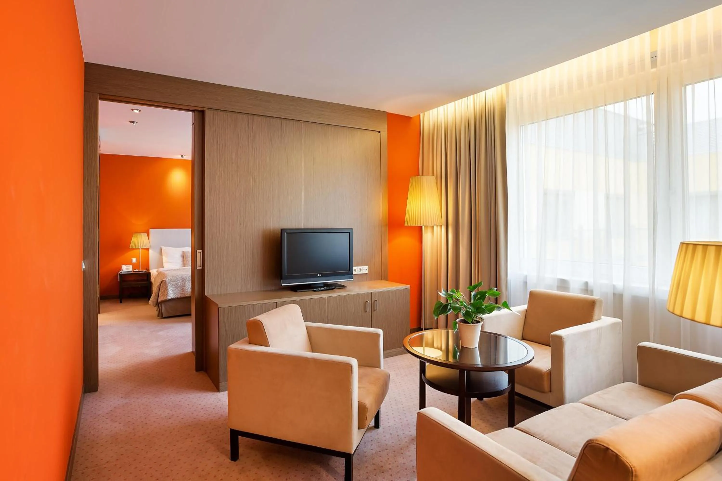 TV and multimedia in Austria Trend Hotel Savoyen Vienna - 4 stars superior