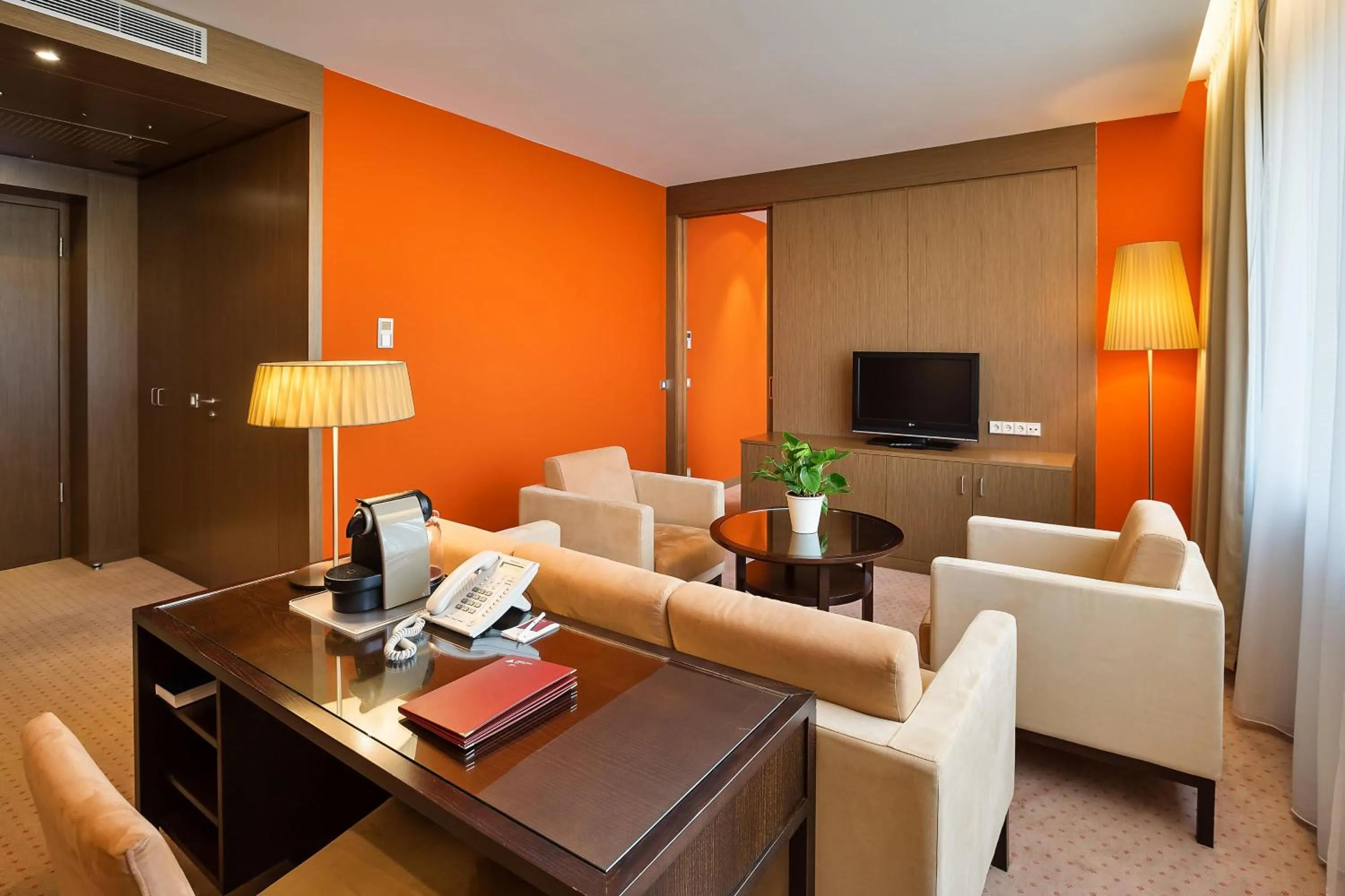 Photo of the whole room in Austria Trend Hotel Savoyen Vienna - 4 stars superior