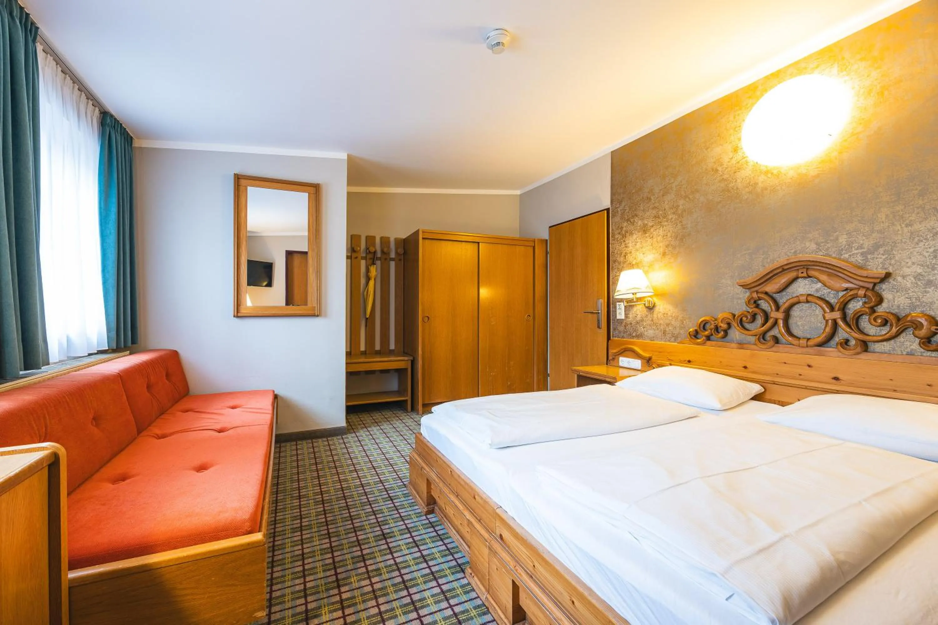 Photo of the whole room, Bed in Fish'Inn Zell - Hotel Fischerwirt