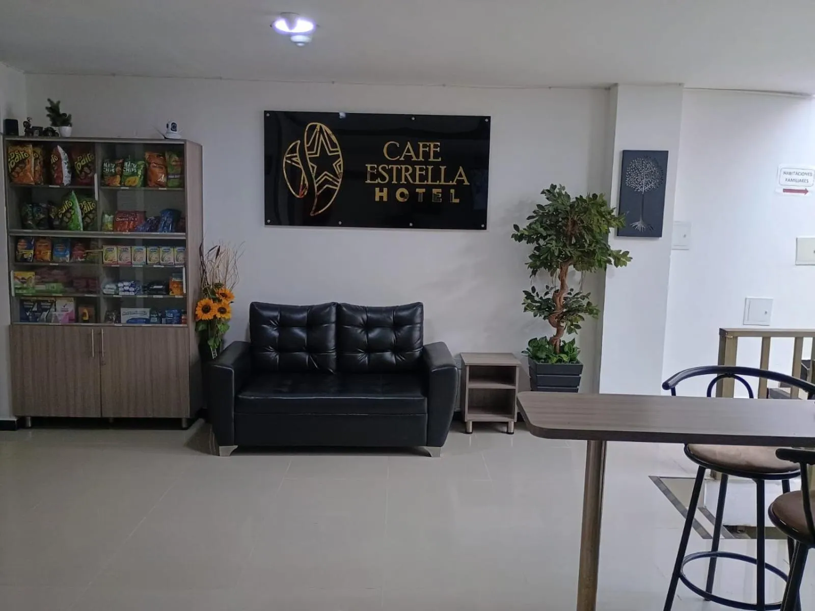 TV and multimedia in Hotel Cafe Estrella