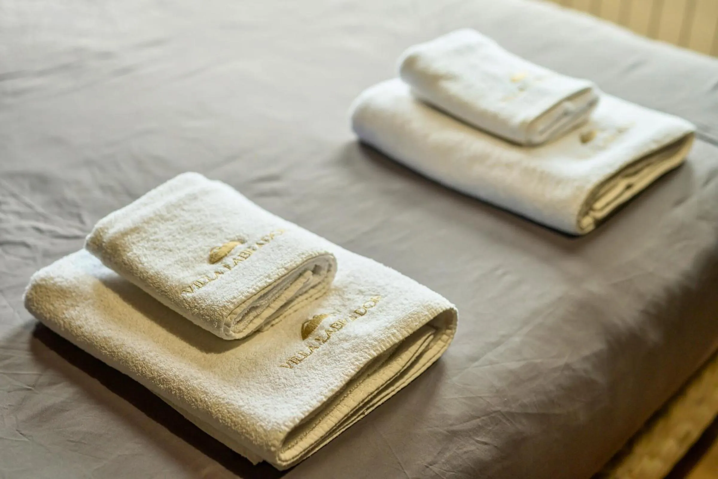 Bed in Cabañas Villa Labrador con costa de lago