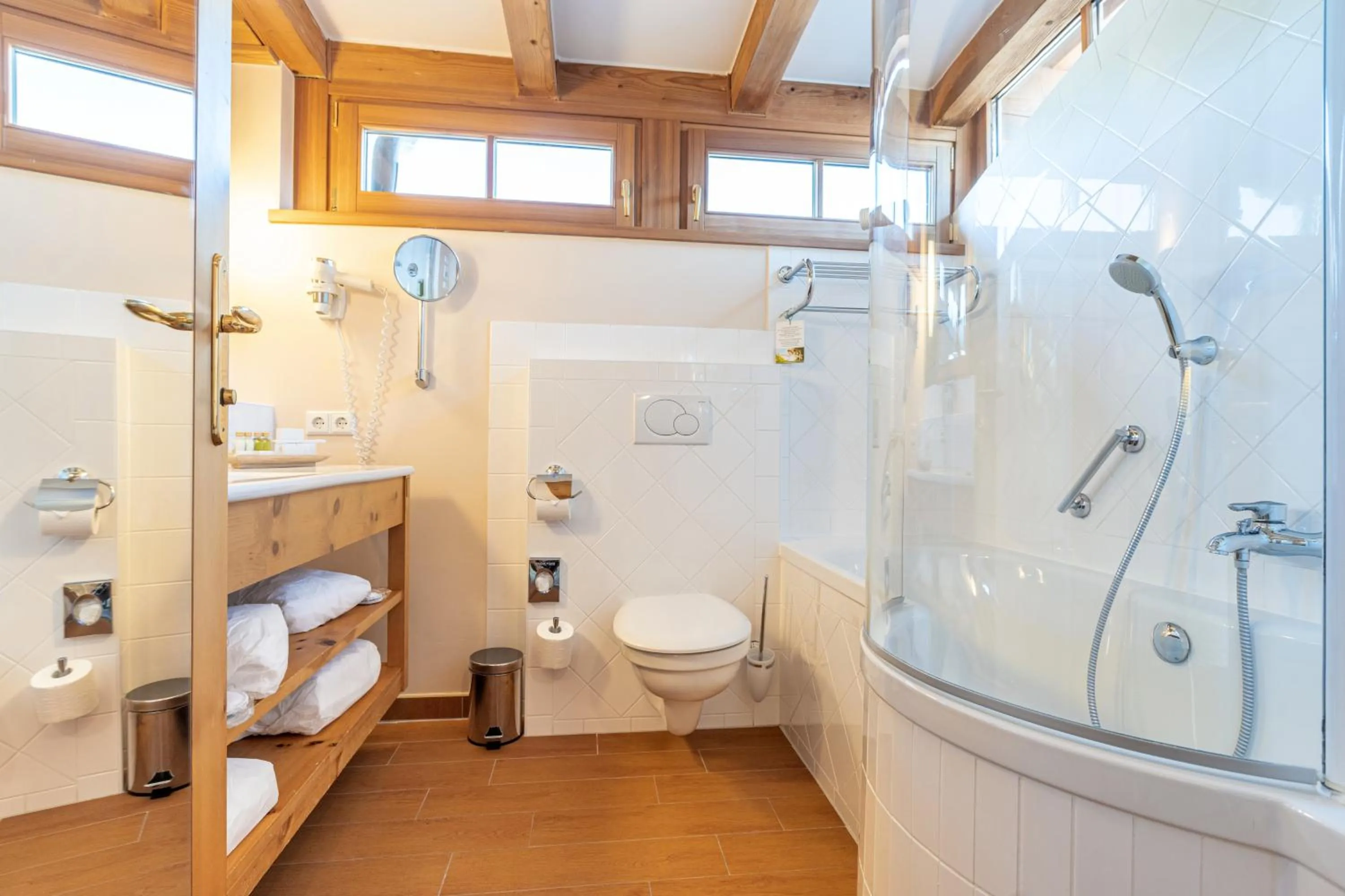 Bathroom in Hotel Kaiserhof Kitzbühel, 4 Sterne Superior