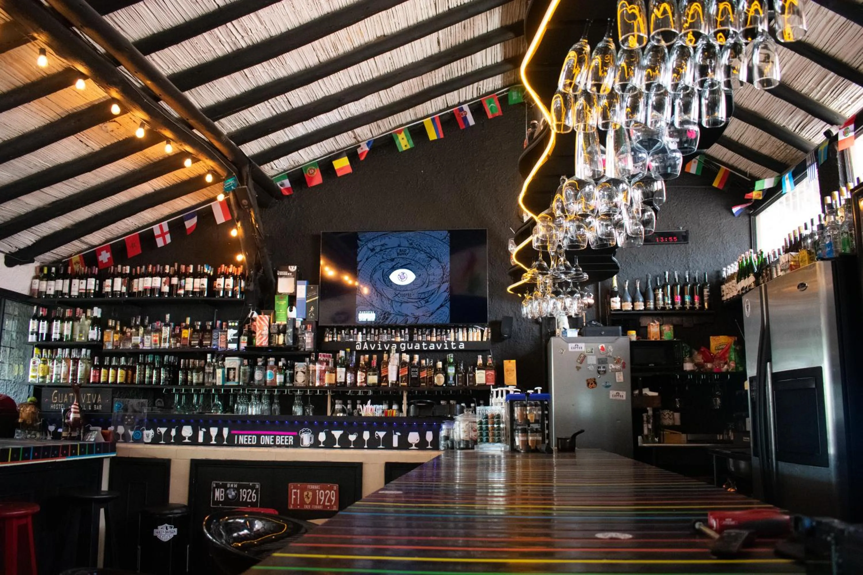 Club AVIVA Guatavita - Hostel - Restaurante, Disco & Bar