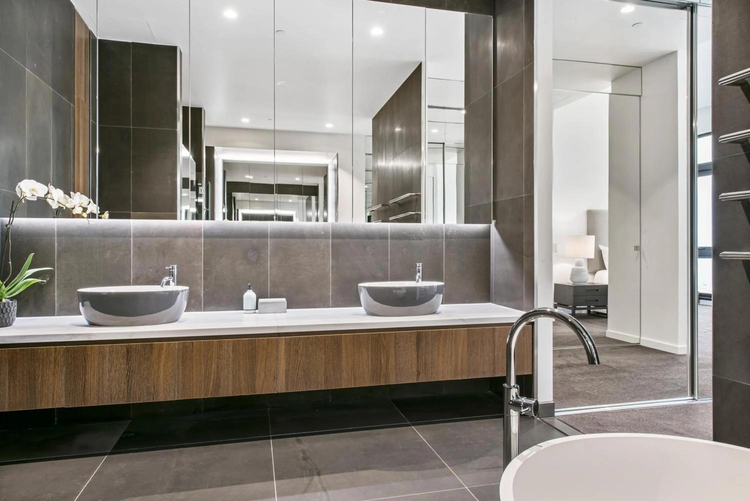 Bathroom in Melbourne City Apartments Panoramic Skyview Penthouse