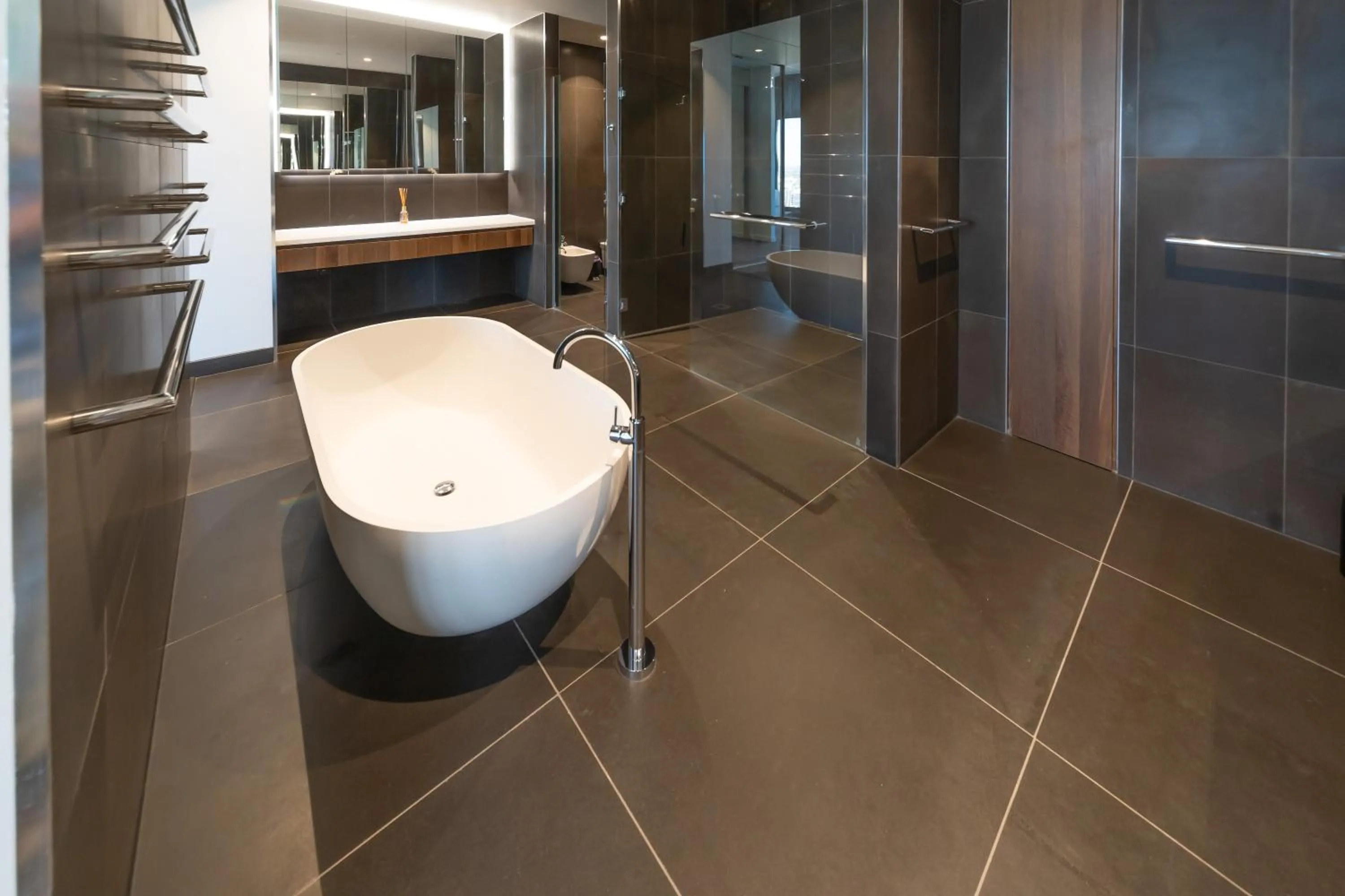 Bathroom in Melbourne City Apartments Panoramic Skyview Penthouse