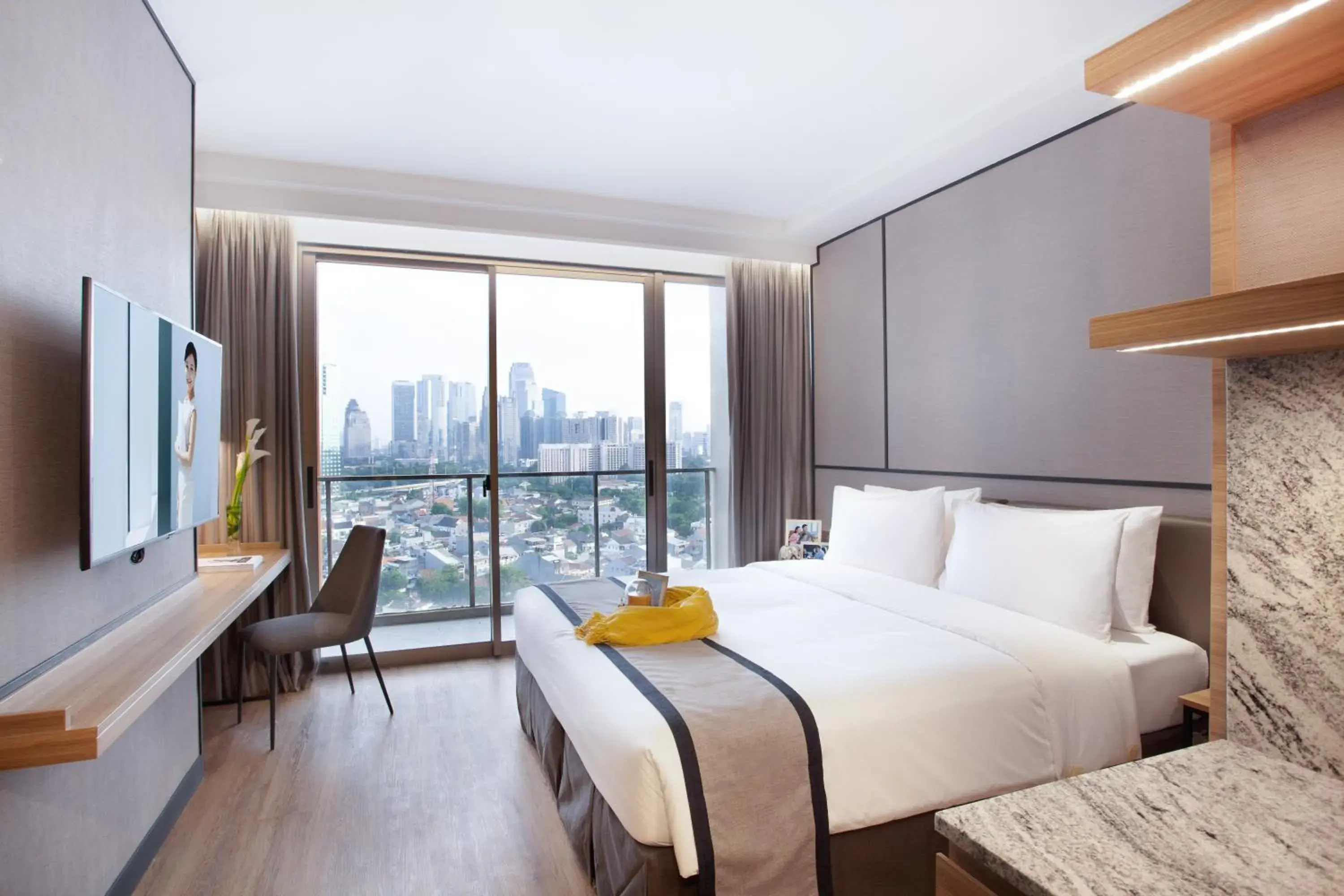 TV and multimedia, Bed in Somerset Sudirman Jakarta TV and multimedia, Bed in Somerset Sudirman Jakarta