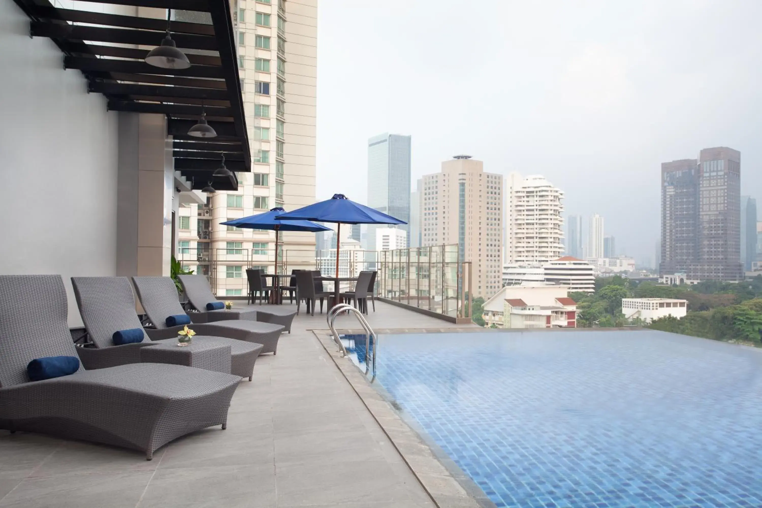 Swimming pool in Somerset Sudirman Jakarta Swimming pool in Somerset Sudirman Jakarta