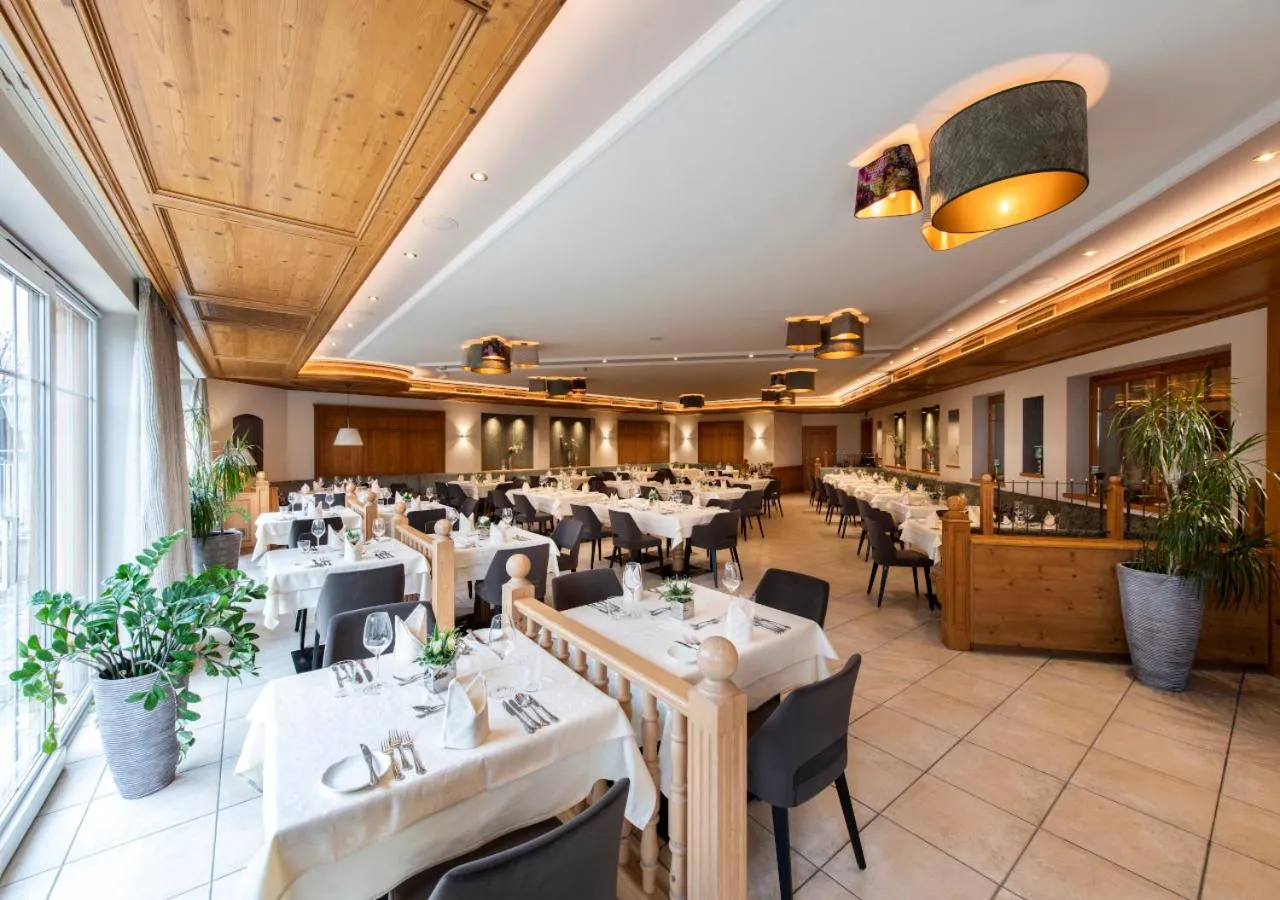 Restaurant/places to eat in Hotel Königgut