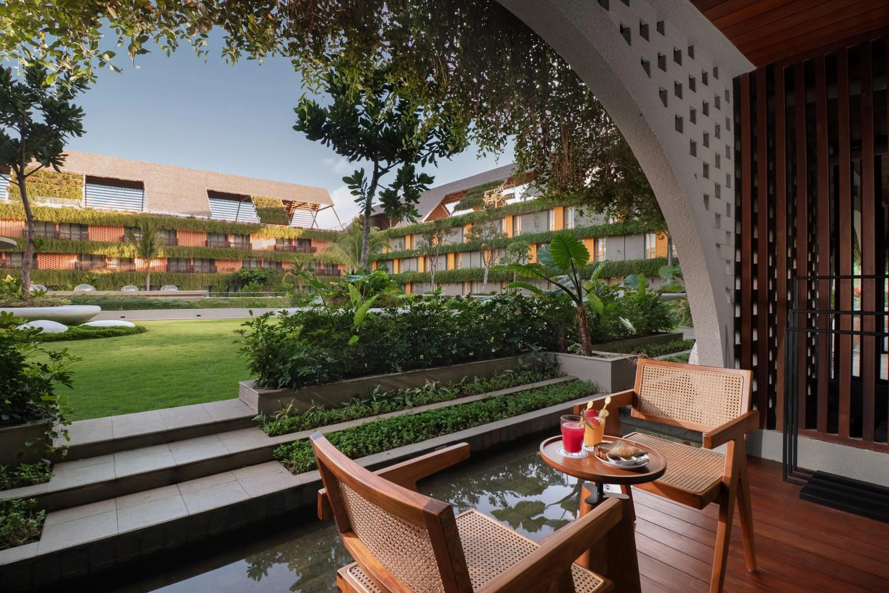 Garden in Beachwalk Residence