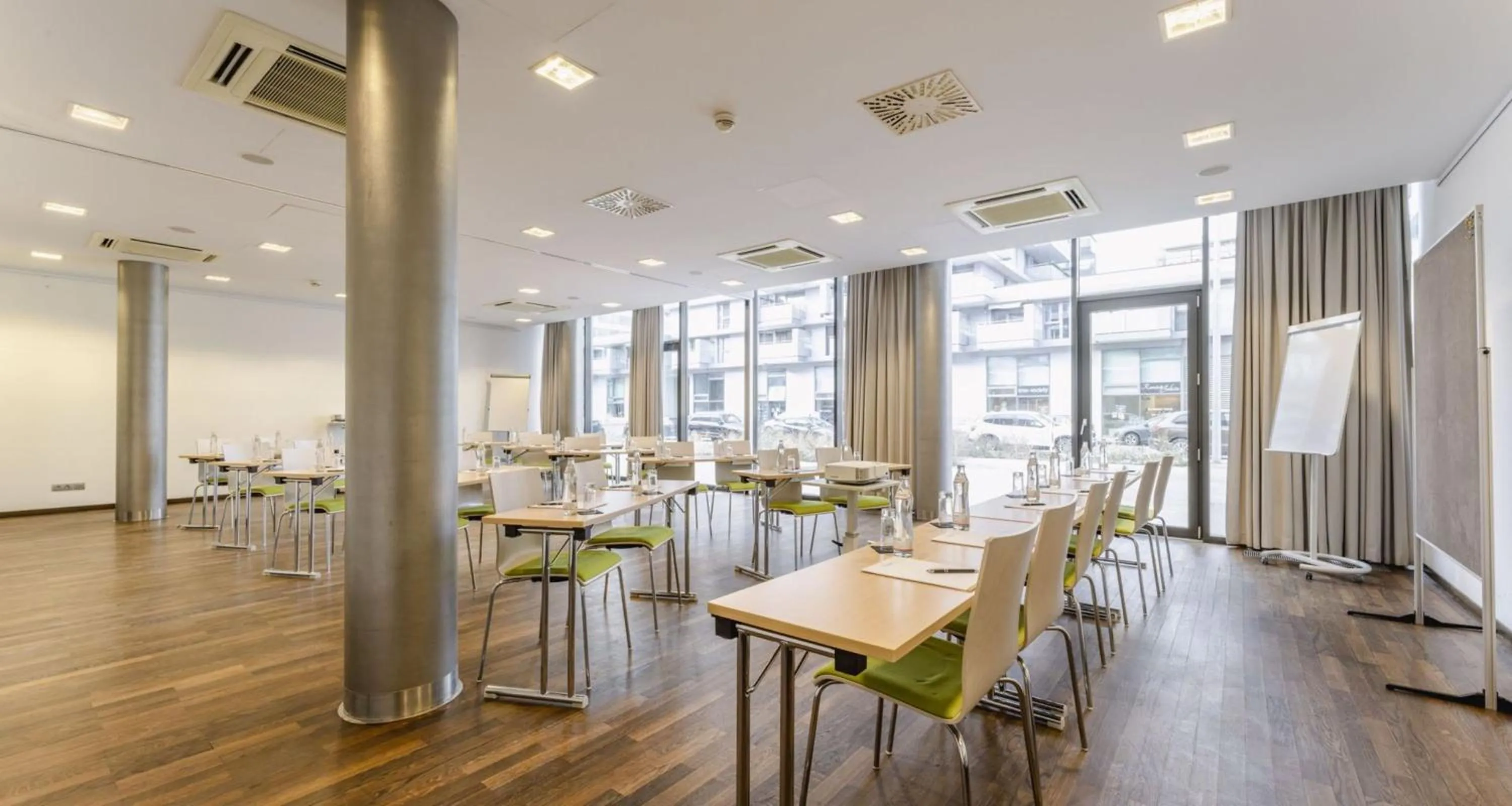 Meeting/conference room in PLAZA INN Wien Gasometer