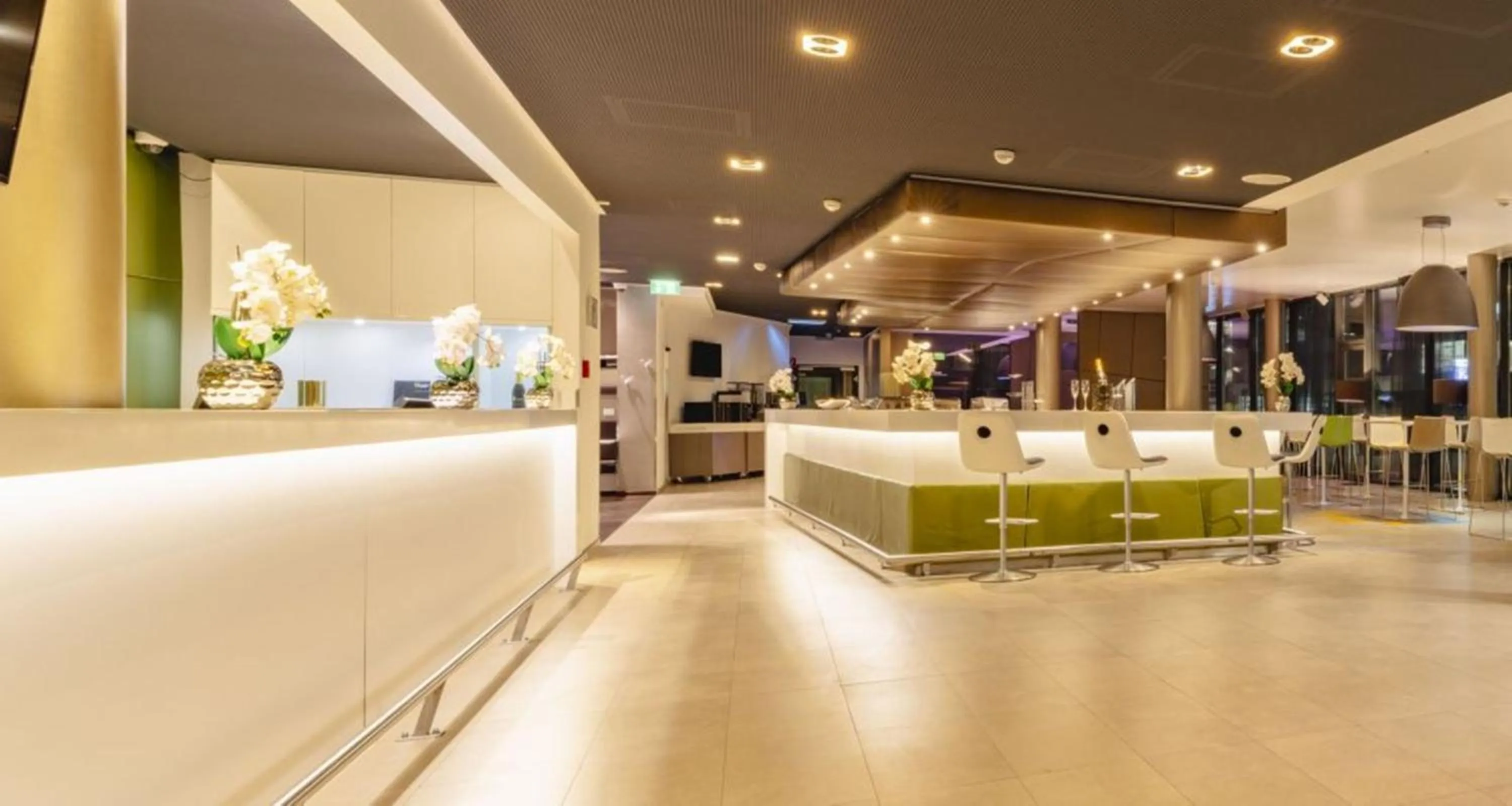 Lounge or bar in PLAZA INN Wien Gasometer