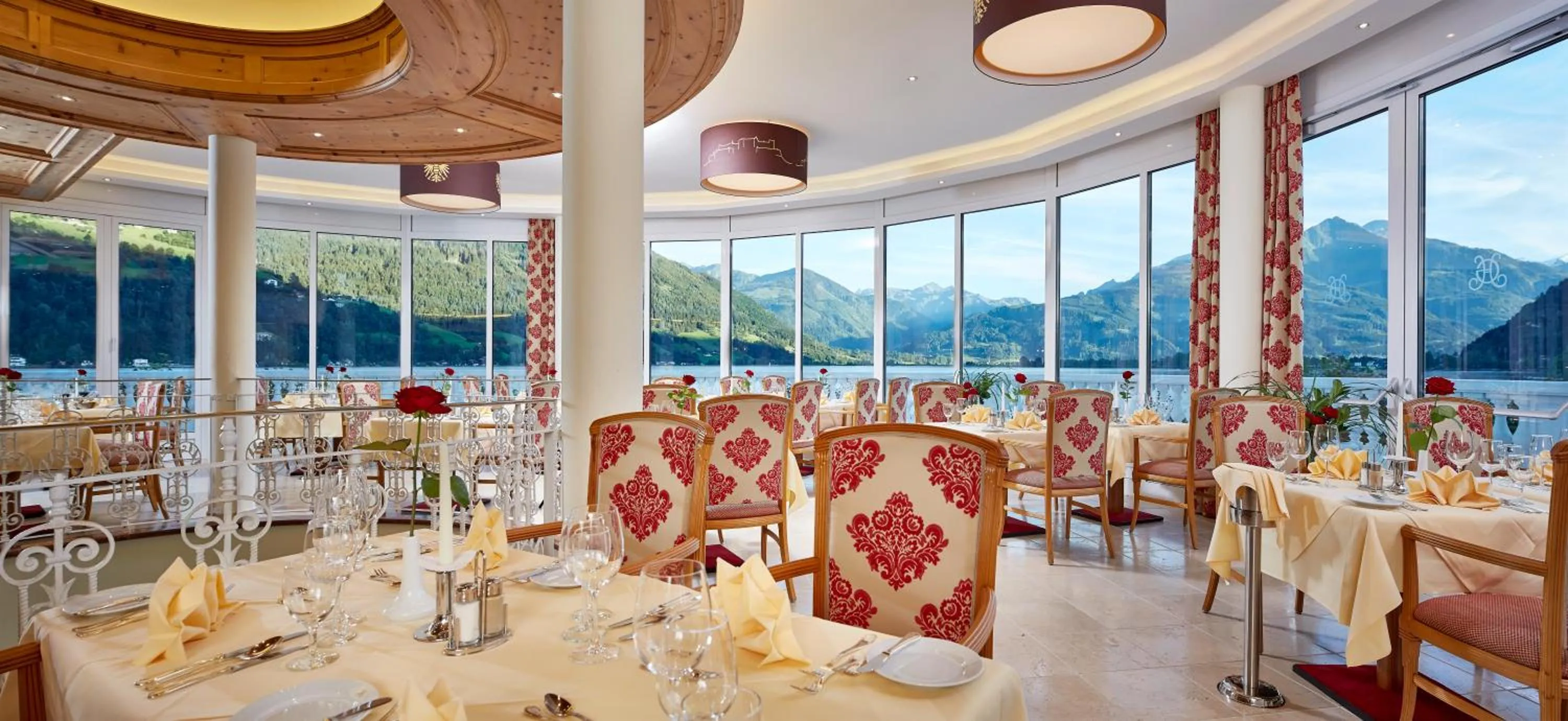 Restaurant/places to eat in Grand Hotel Zell am See