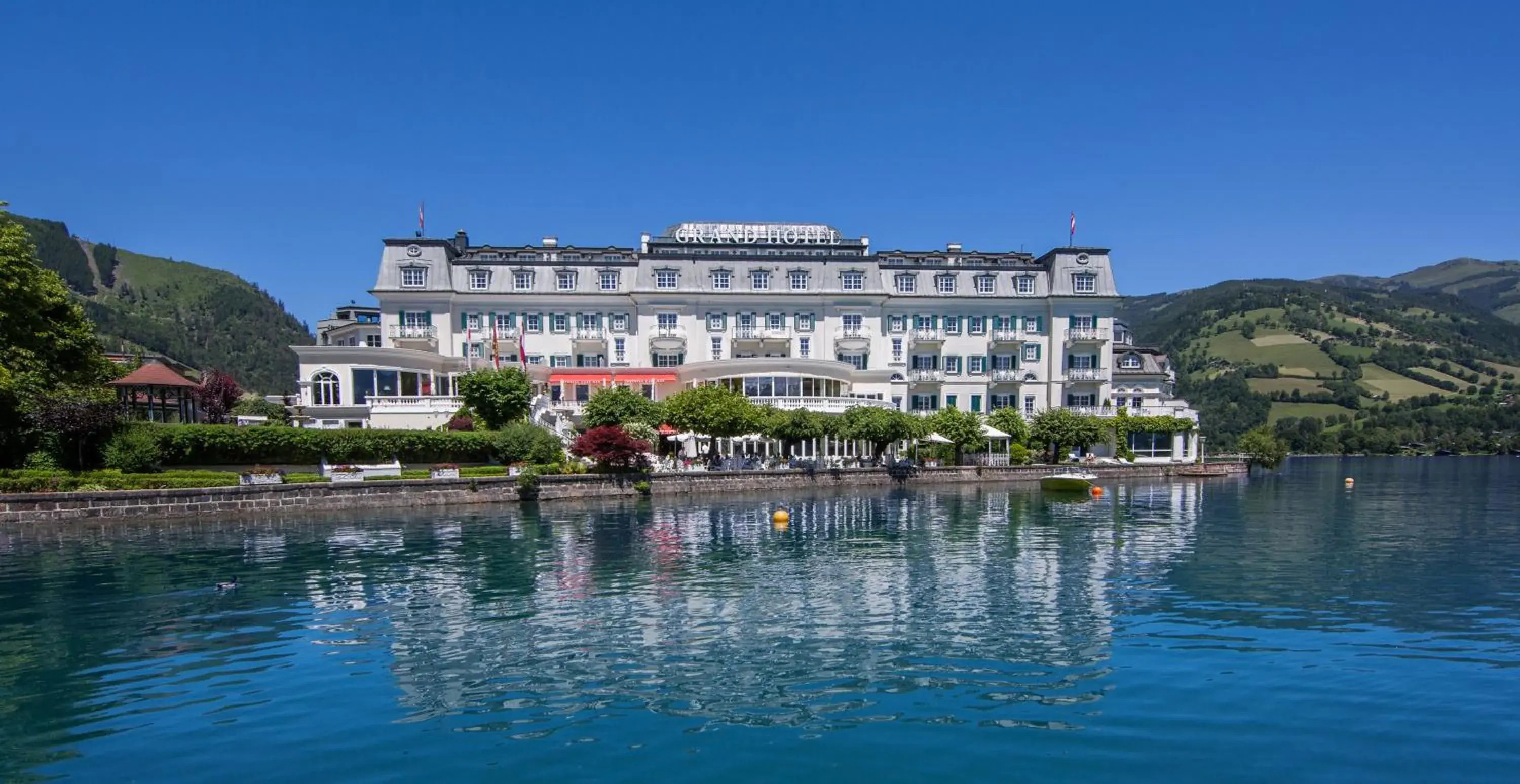 Property building in Grand Hotel Zell am See Property building in Grand Hotel Zell am See