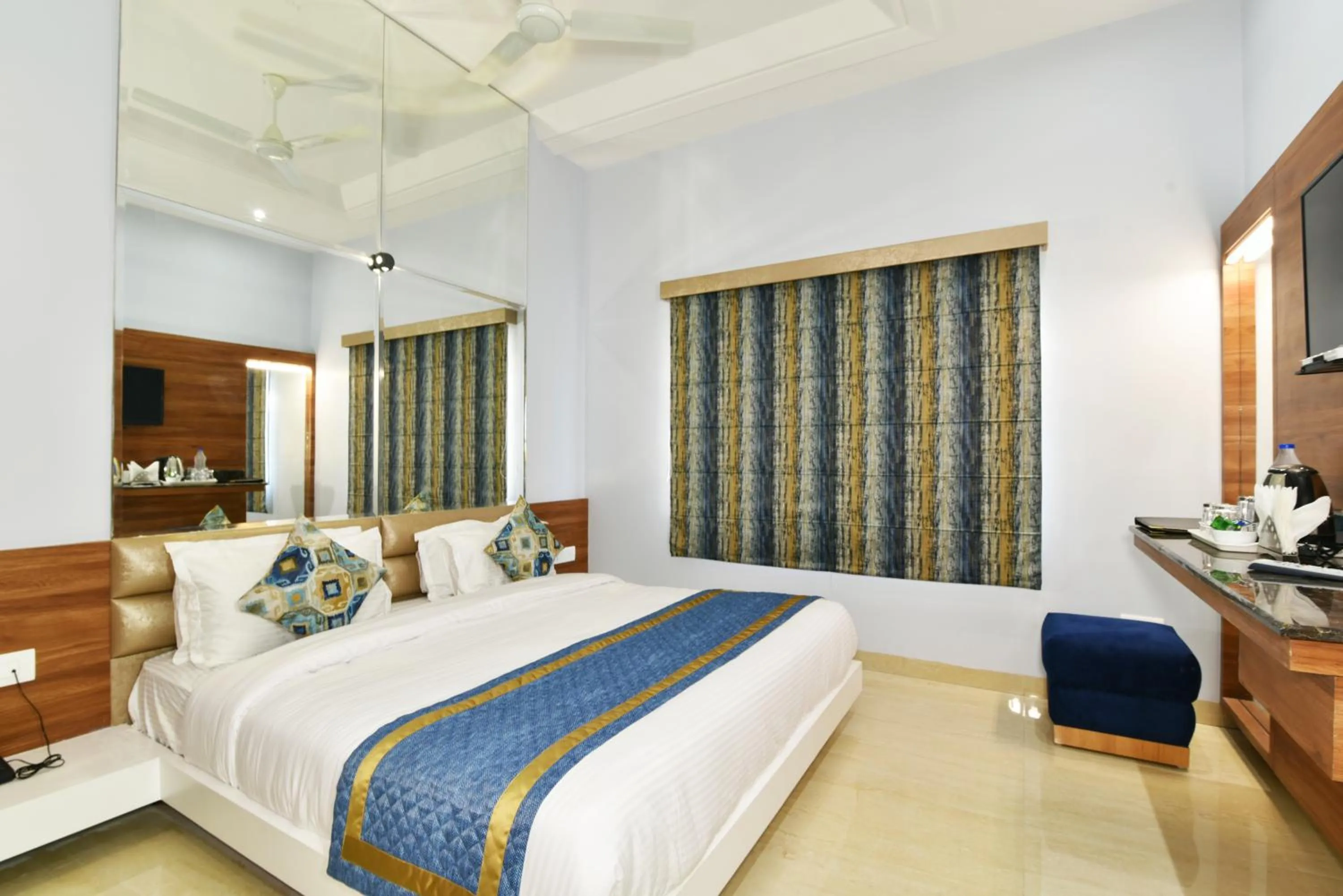 Bed in Hotel Vacation Inn