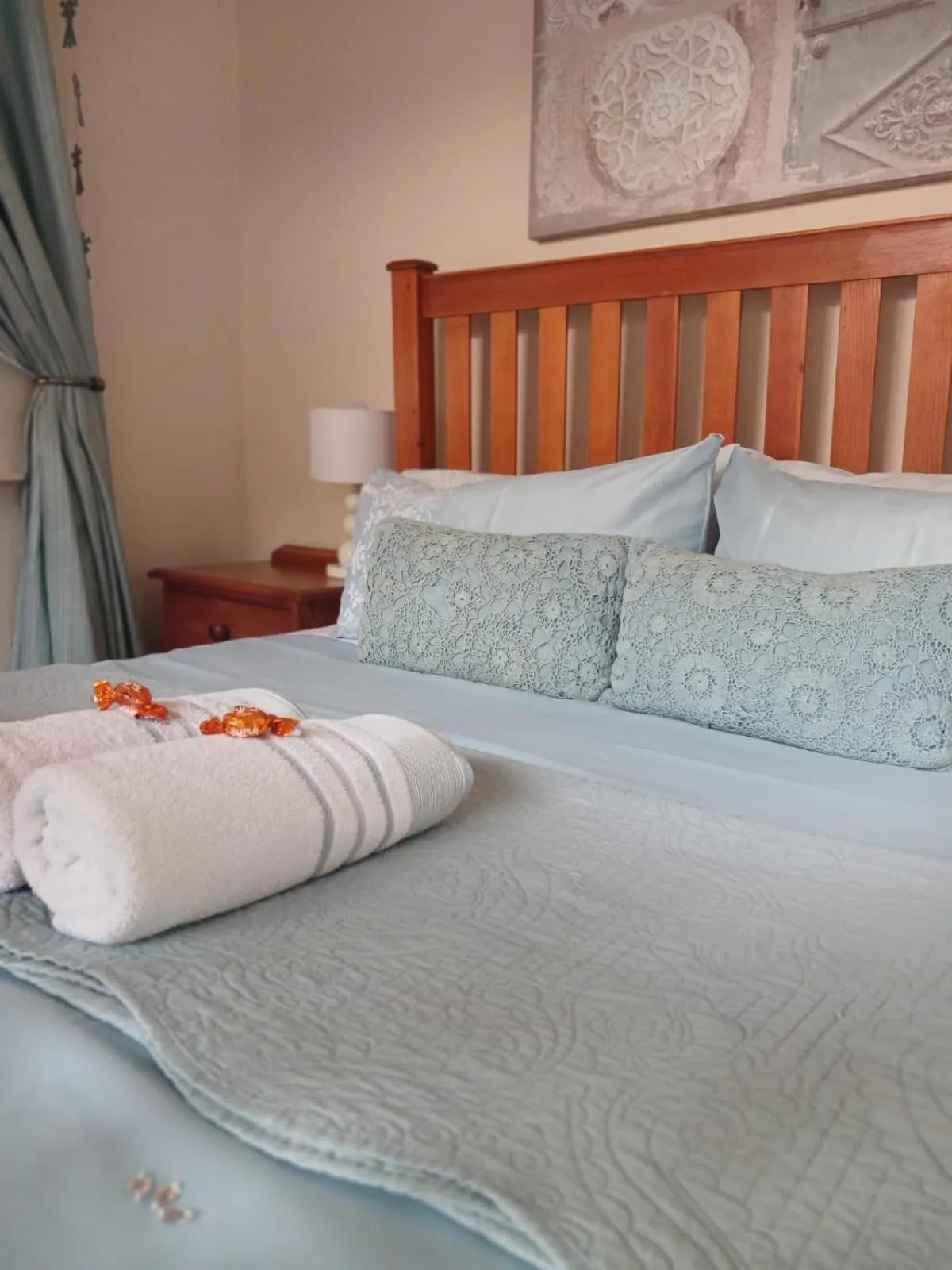 Bed in AVIENTO Guesthouse