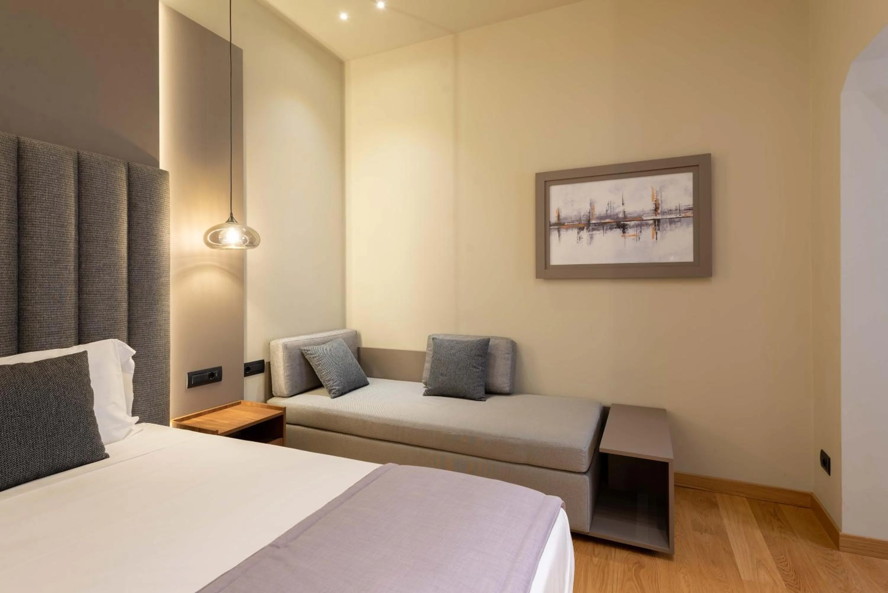 Bed in ELICAL Exclusive Private Suites