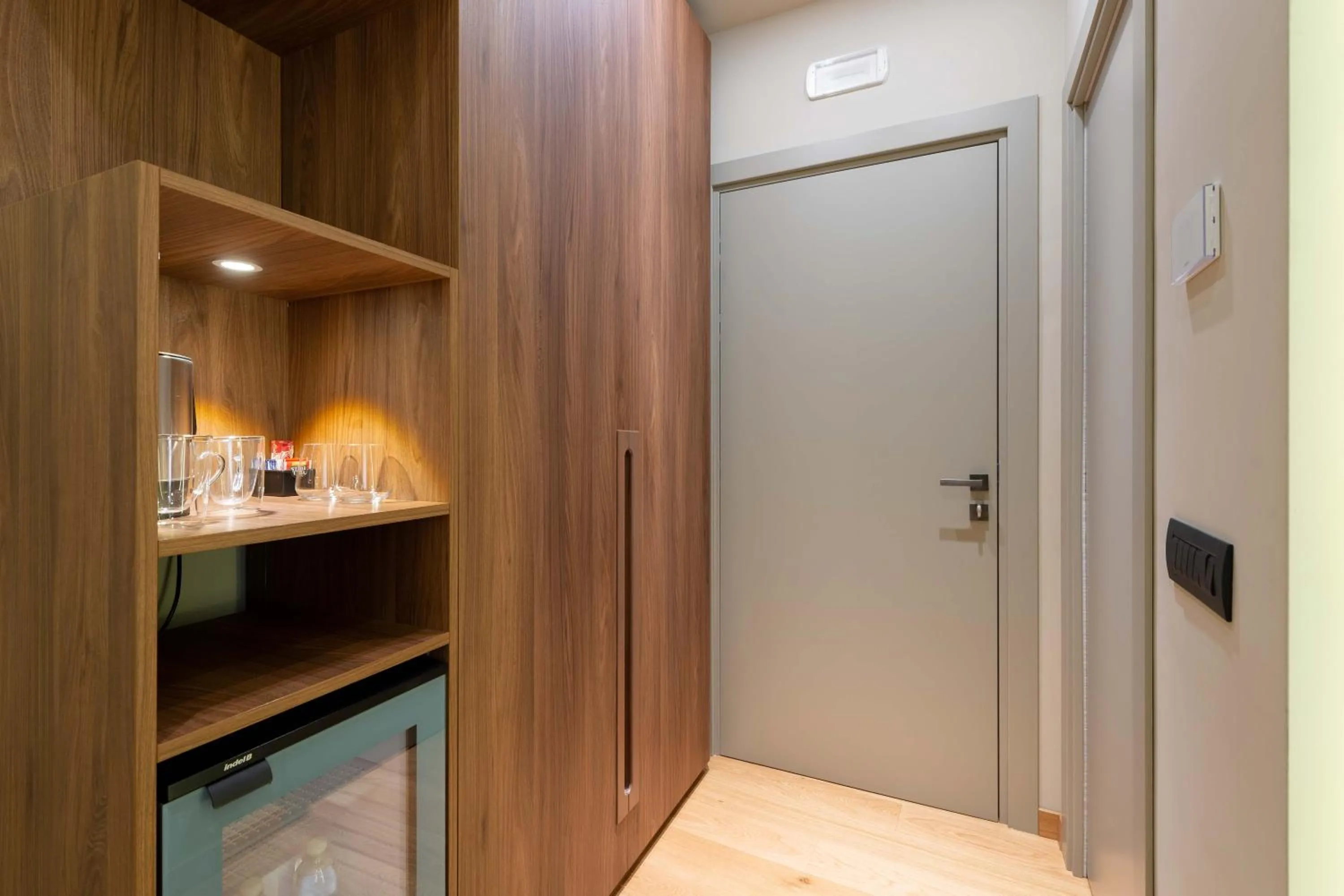 Coffee/tea facilities in ELICAL Exclusive Private Suites