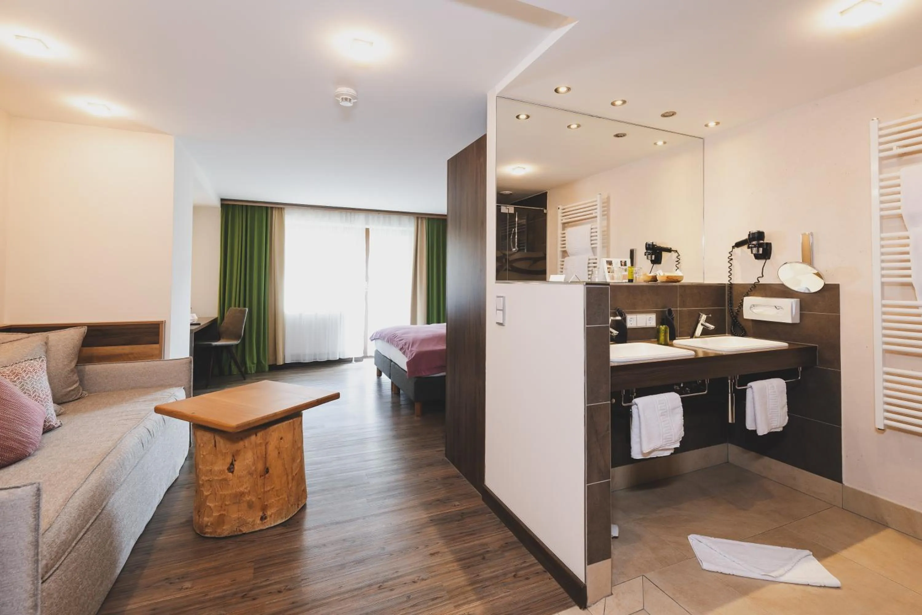 Photo of the whole room in Hotel DIE SONNE