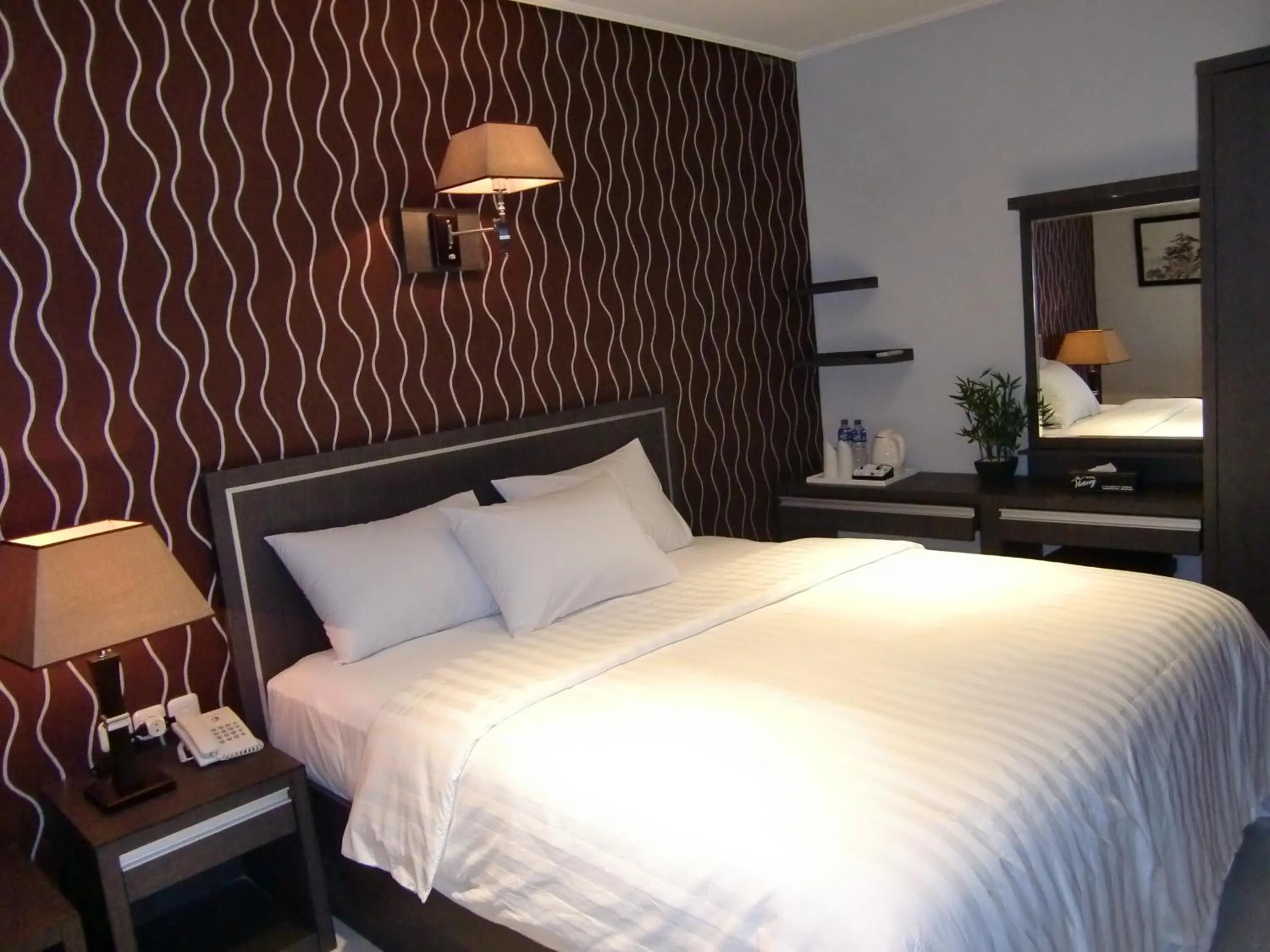 Bedroom, Bed in Hotel Victory Bandung