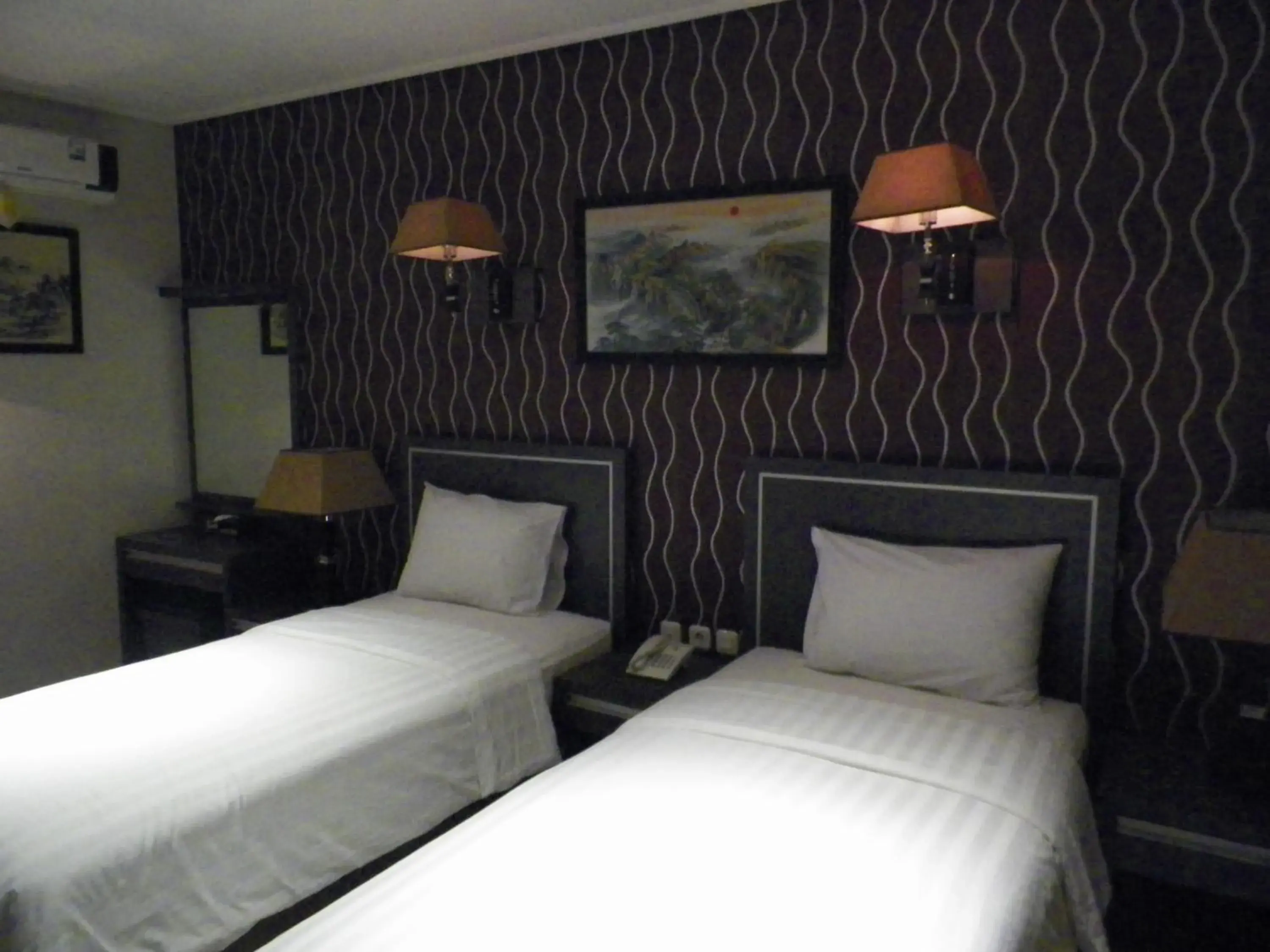 Bedroom, Bed in Hotel Victory Bandung Bedroom, Bed in Hotel Victory Bandung