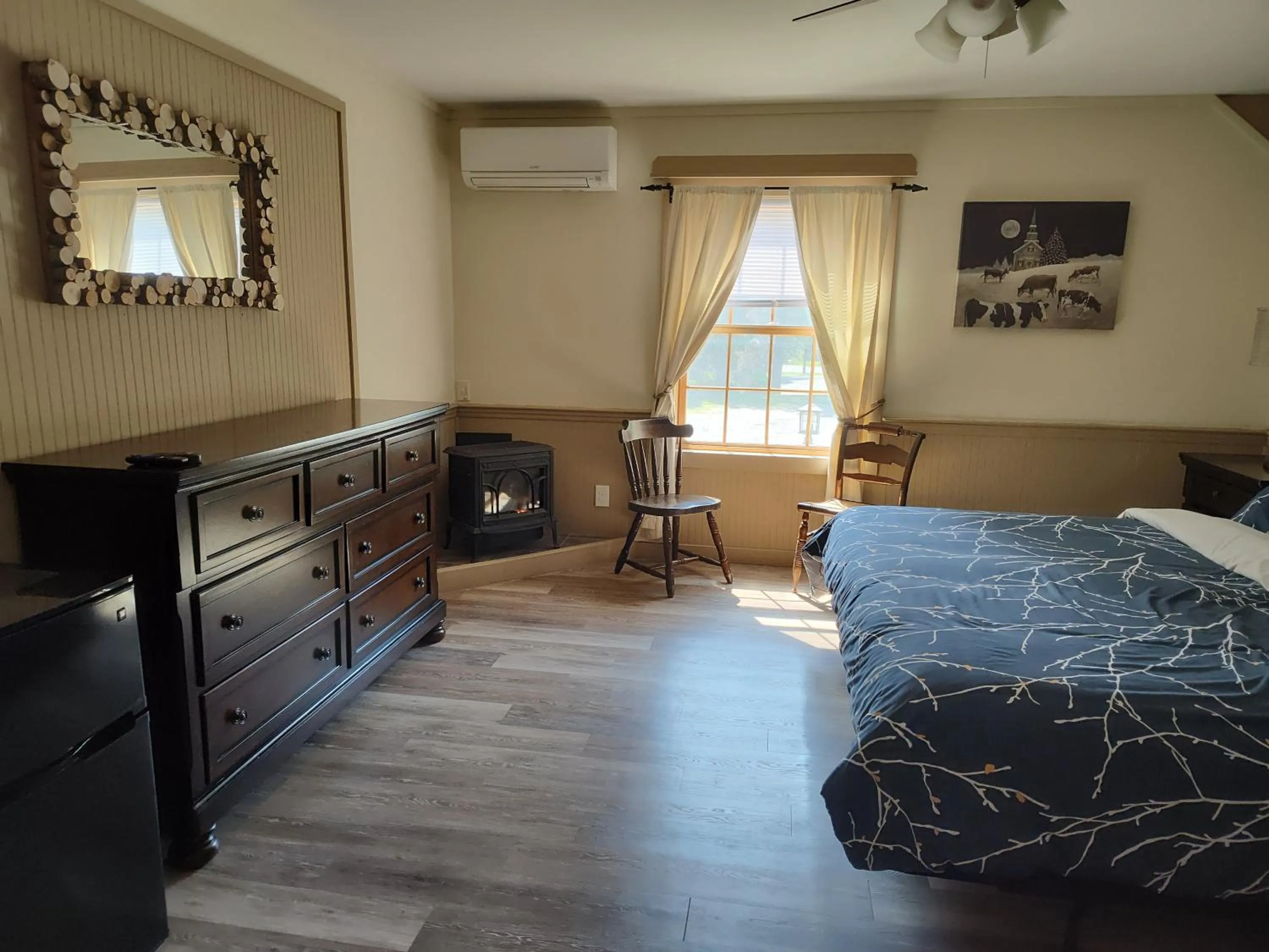 Bed in Doveberry Inn