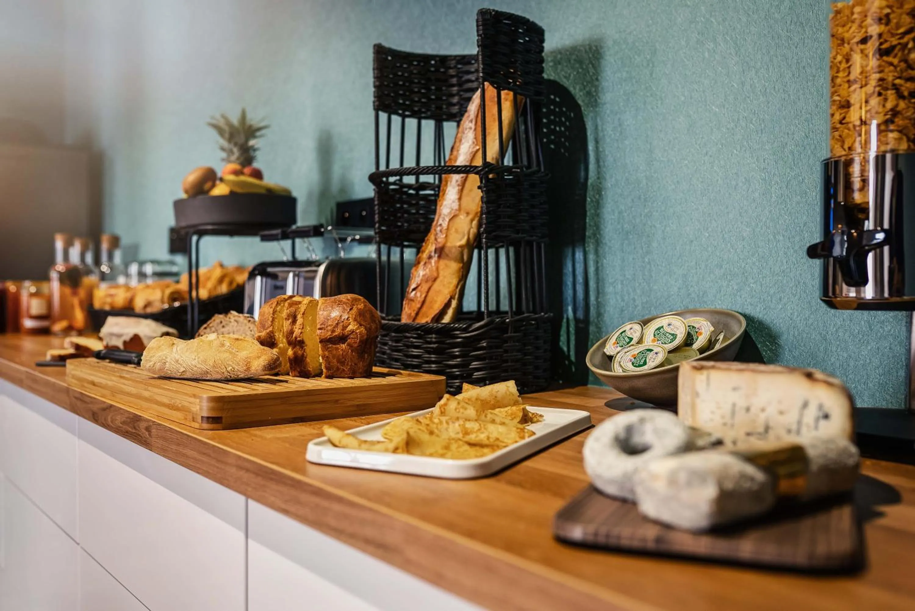 Breakfast in Best Western Premier Hotel de la Cite Royale