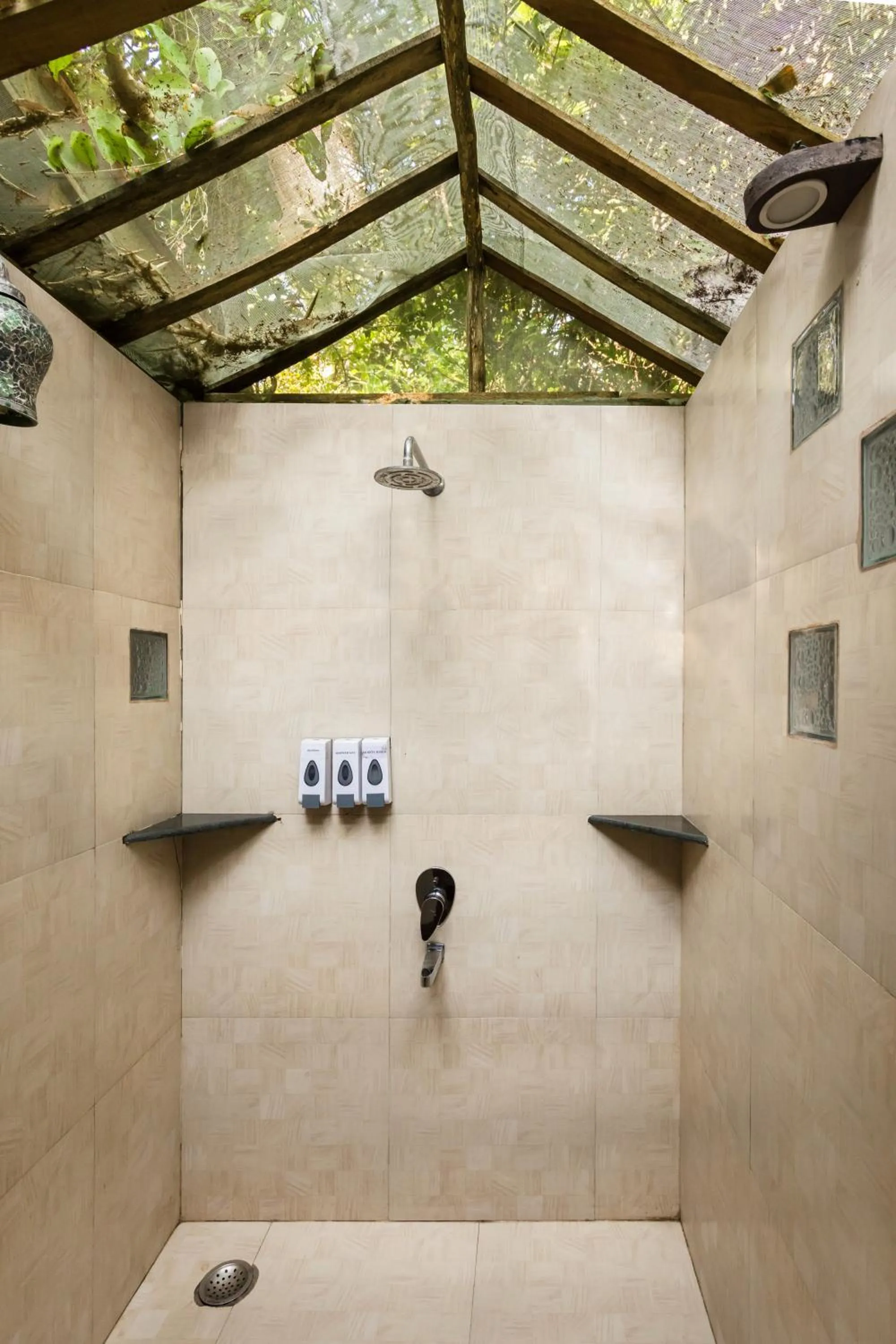 Bathroom in Pench Jungle Camp