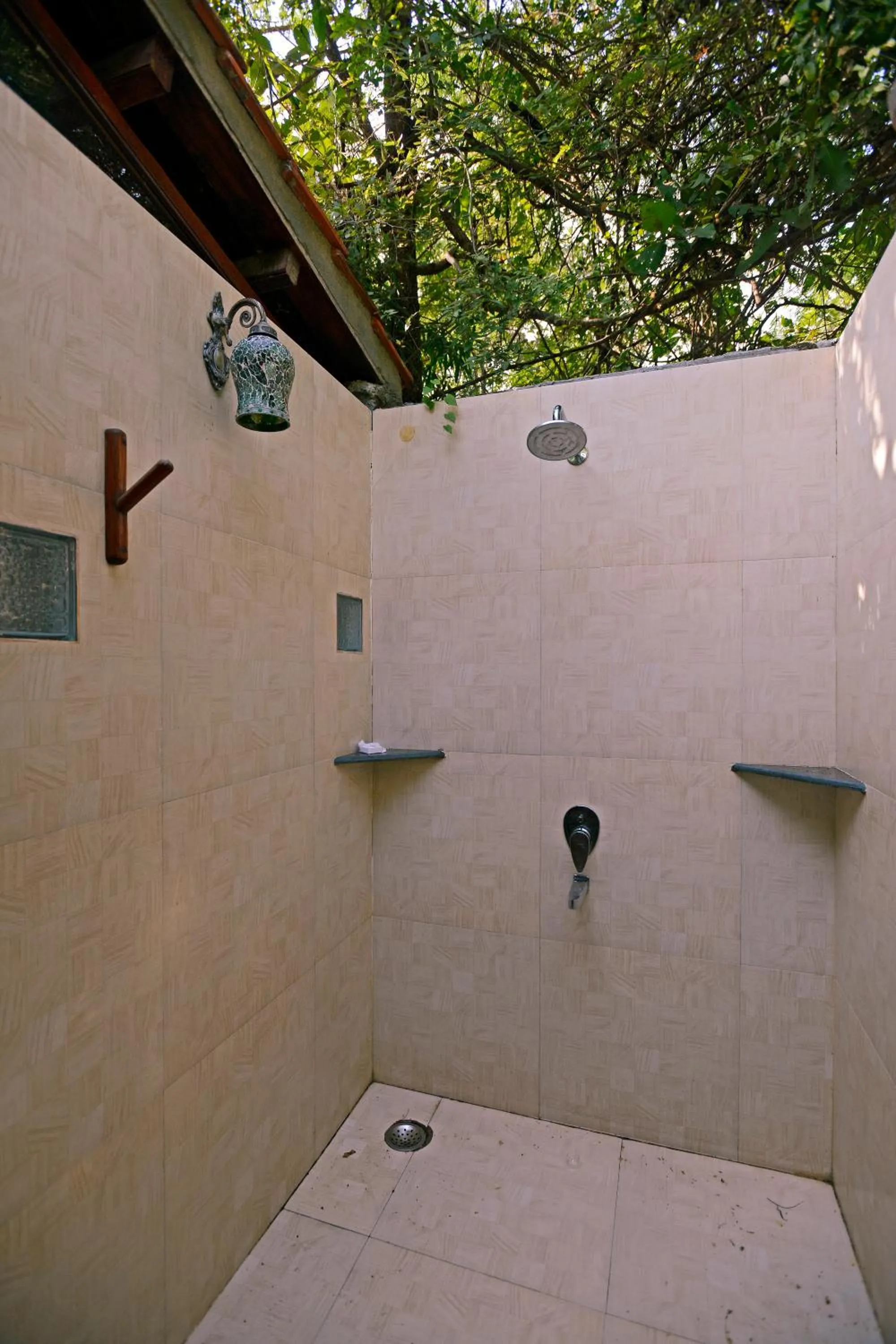Shower in Pench Jungle Camp