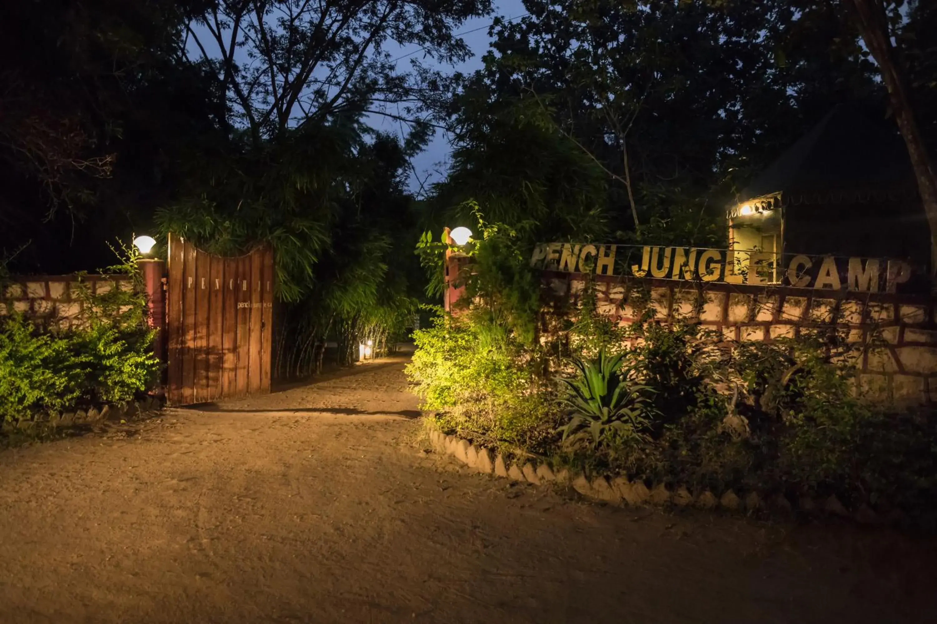 Facade/entrance in Pench Jungle Camp Facade/entrance in Pench Jungle Camp