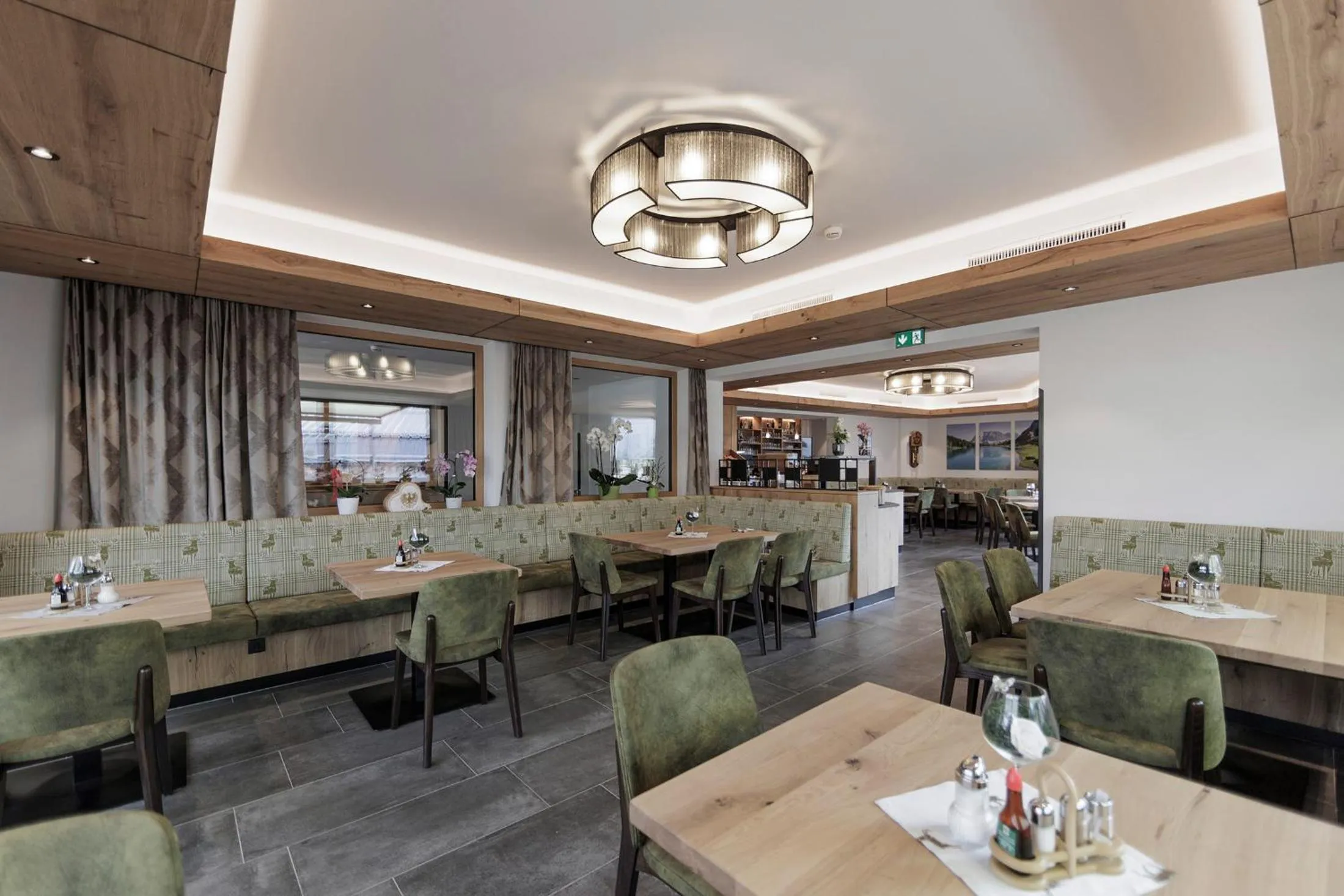 Restaurant/places to eat in Hotel Neuwirt