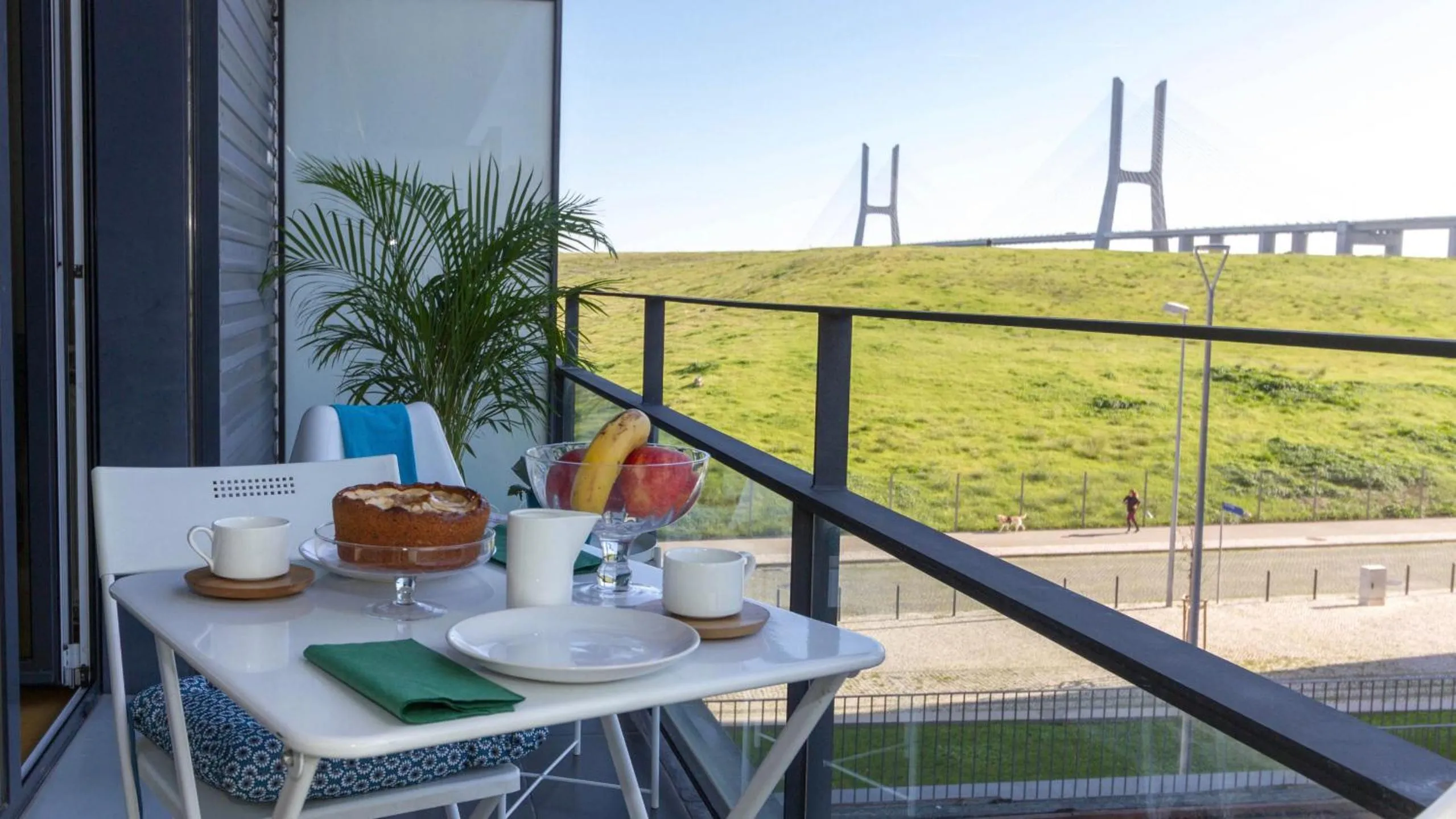 Balcony/Terrace in Oriente Rio Apartments by APT IIN - Parque das Nações