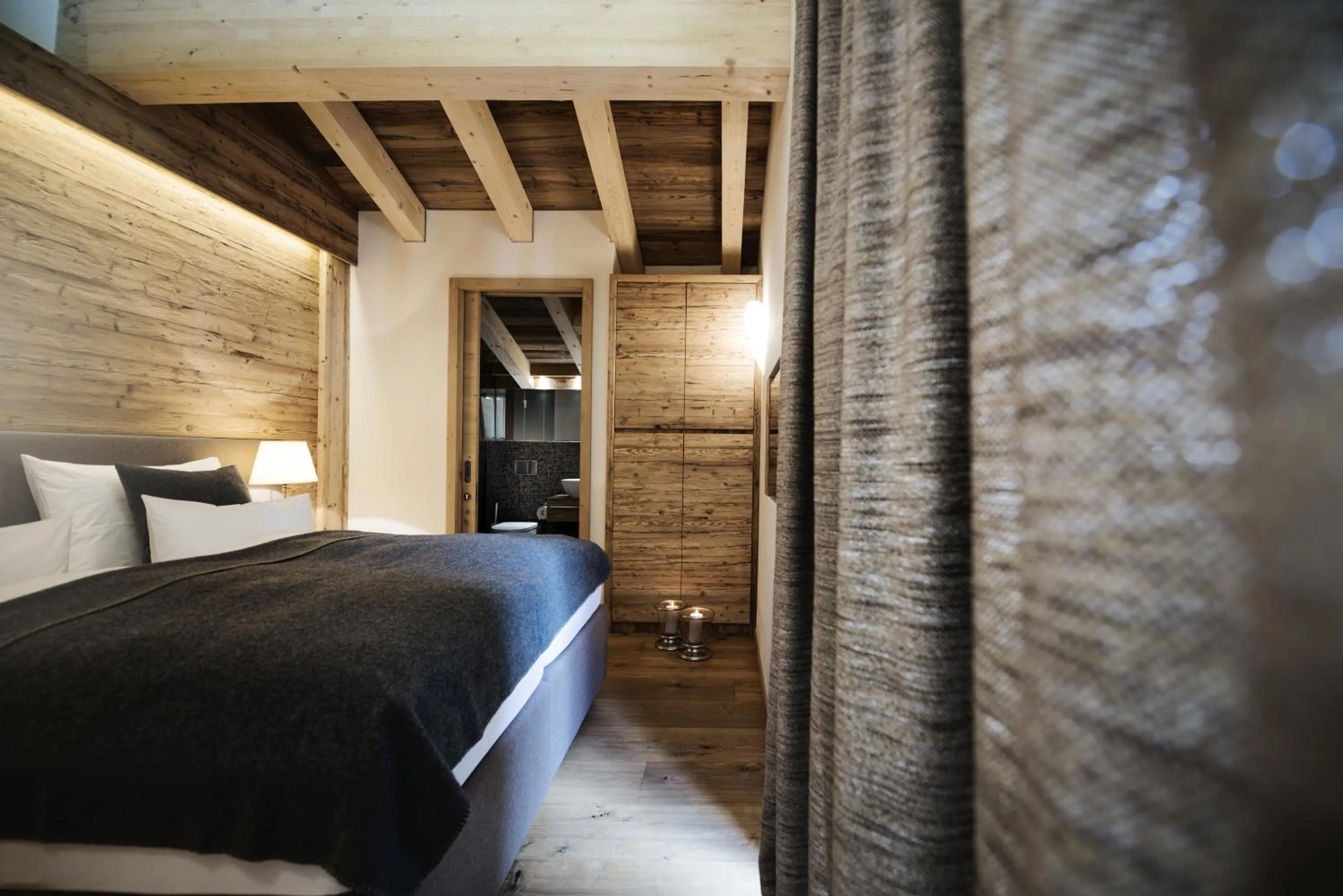 Bedroom, Bed in Galzig Lodge