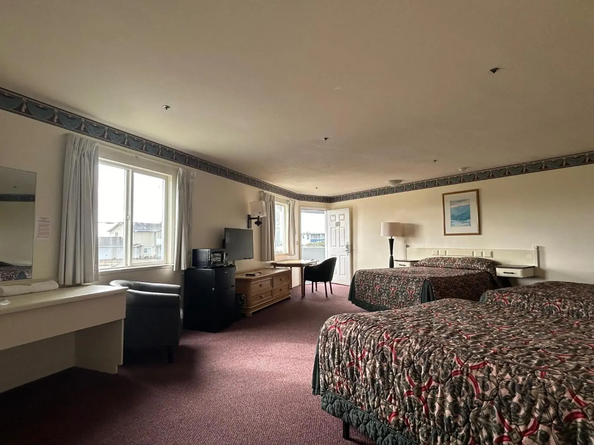 Bed in Bayview Inn Bed in Bayview Inn