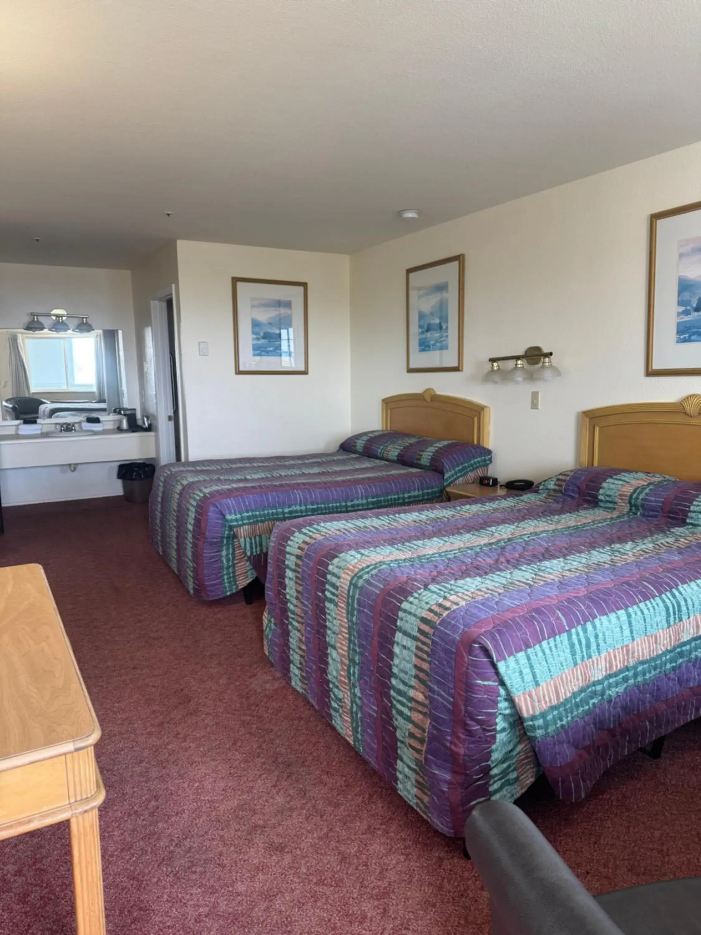 Bed in Bayview Inn Bed in Bayview Inn