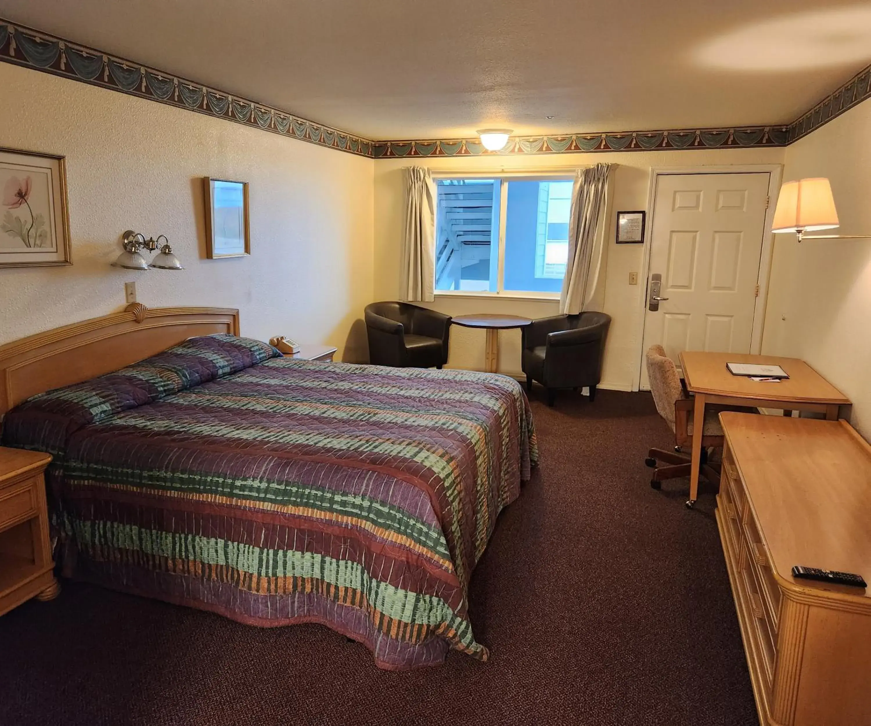 Bed in Bayview Inn Bed in Bayview Inn