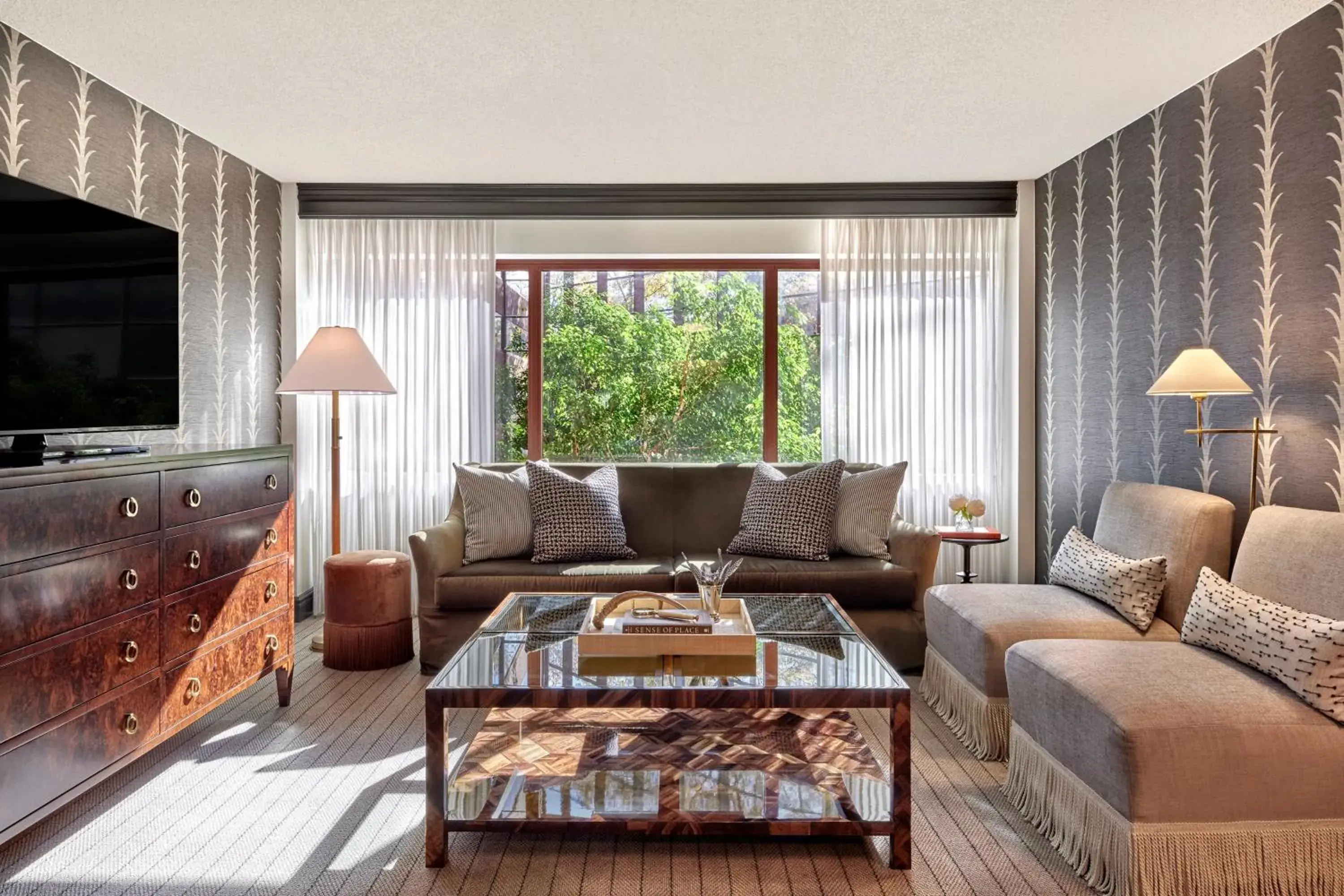 Bedroom in Omni Charlottesville Hotel Bedroom in Omni Charlottesville Hotel