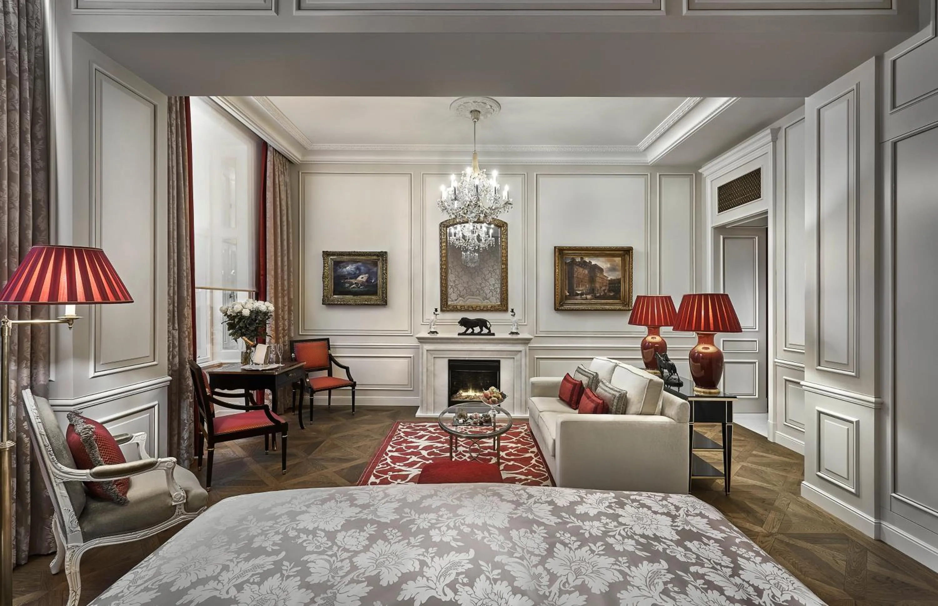 Living room, Bed in Hotel Sacher Wien