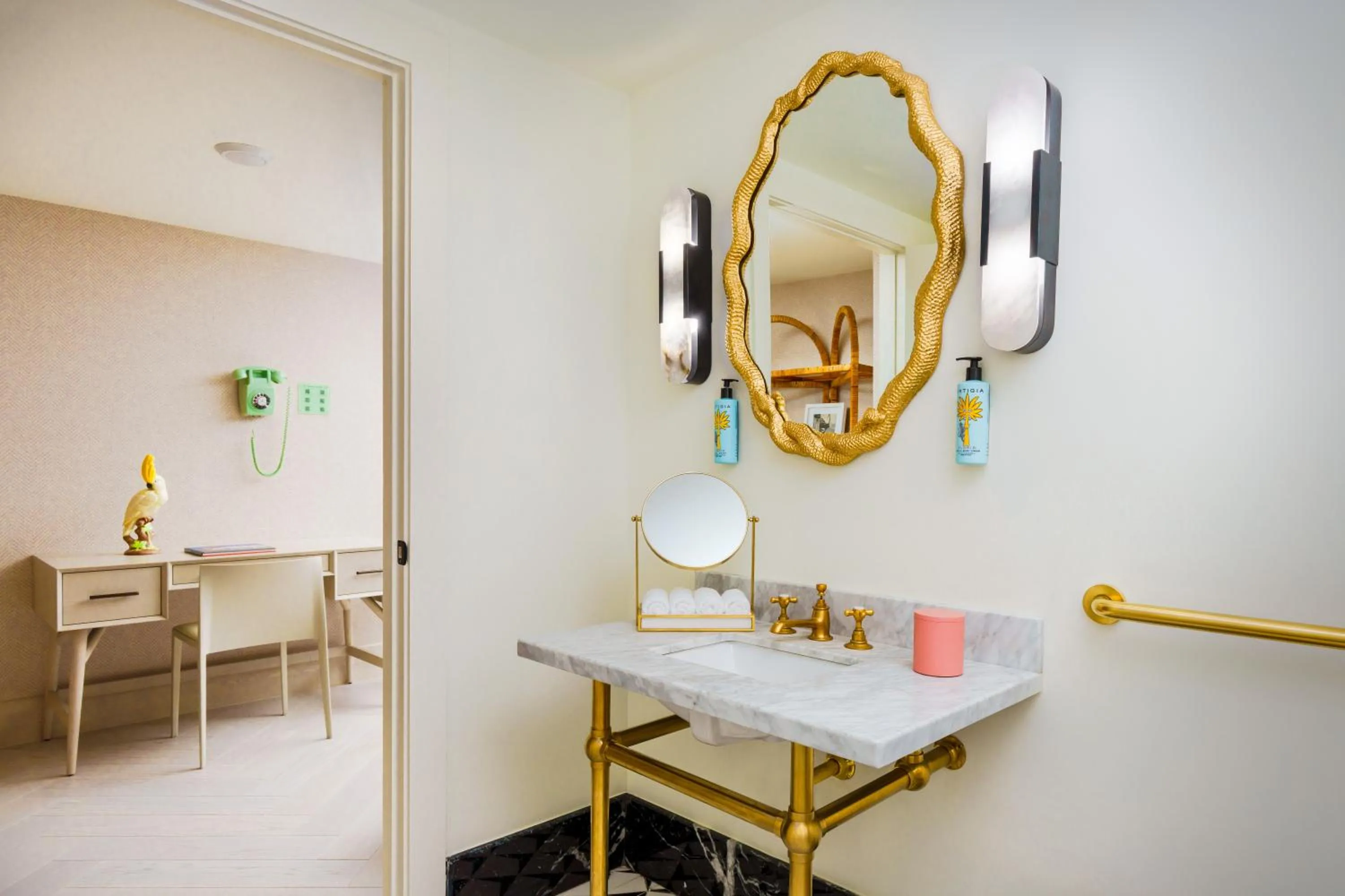 Bathroom in The Goodtime Hotel, Miami Beach a Tribute Portfolio Hotel
