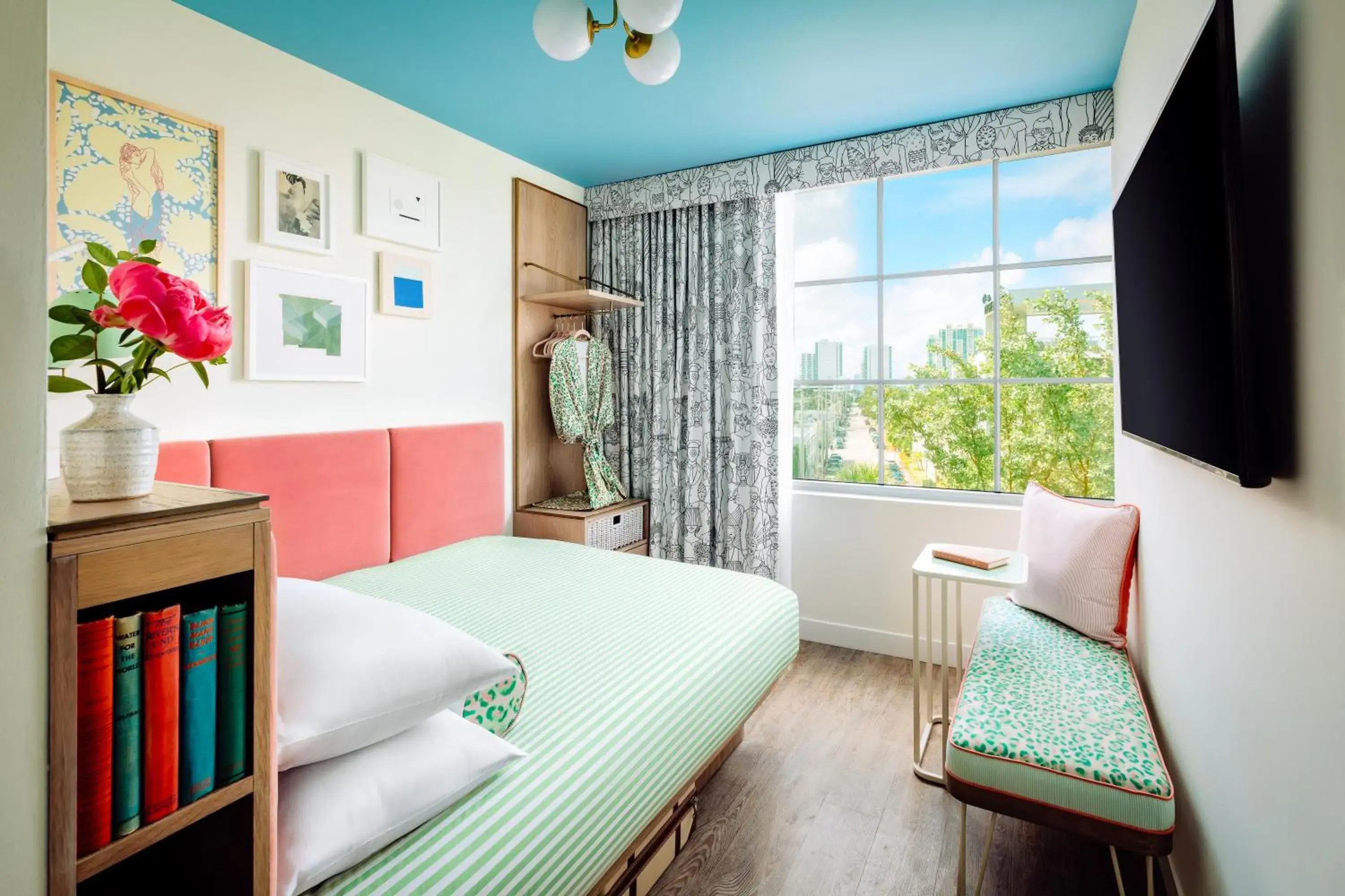 Standard Queen Room in The Goodtime Hotel, Miami Beach a Tribute Portfolio Hotel Standard Queen Room in The Goodtime Hotel, Miami Beach a Tribute Portfolio Hotel