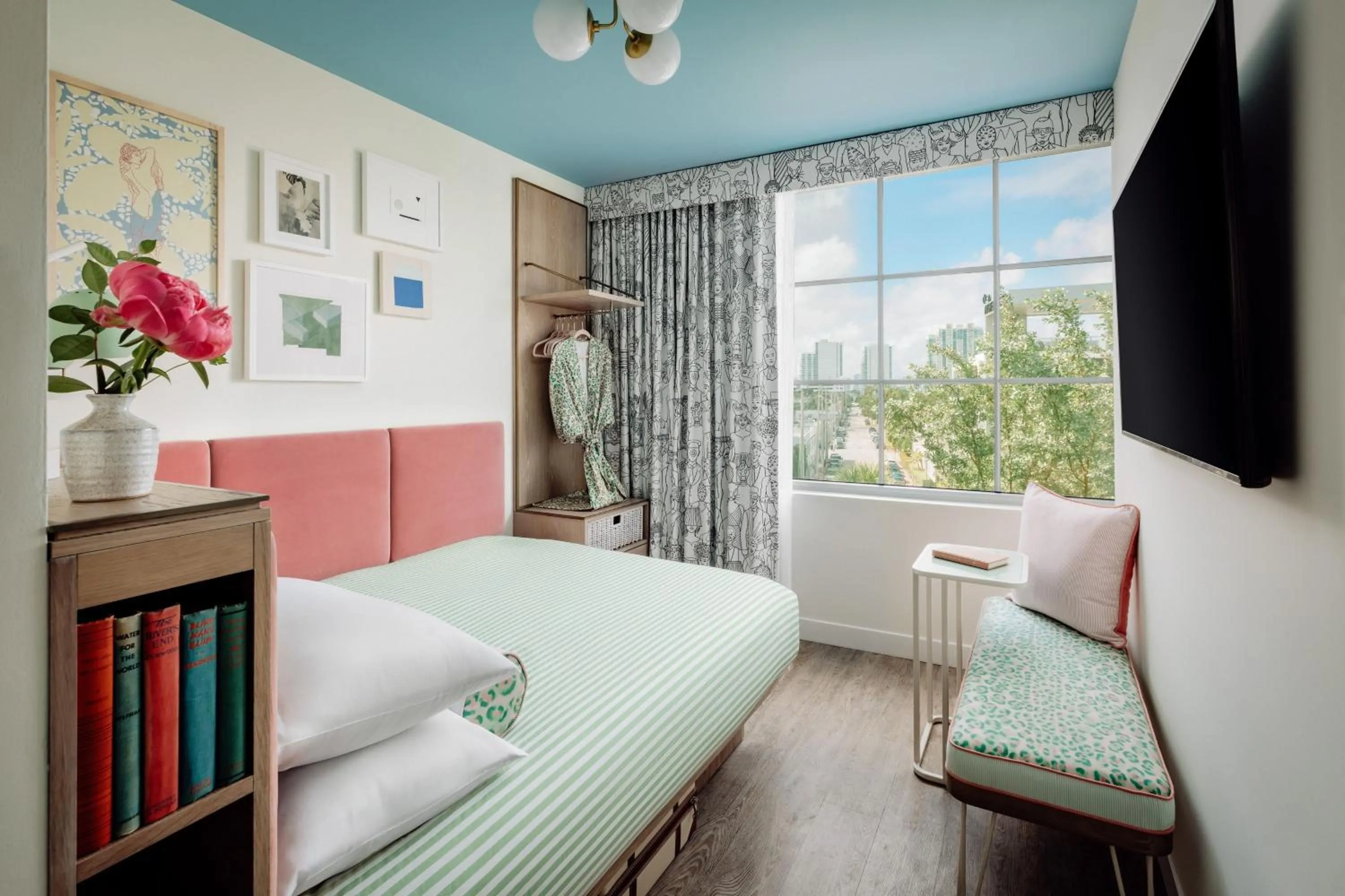 Photo of the whole room, Bed in The Goodtime Hotel, Miami Beach a Tribute Portfolio Hotel