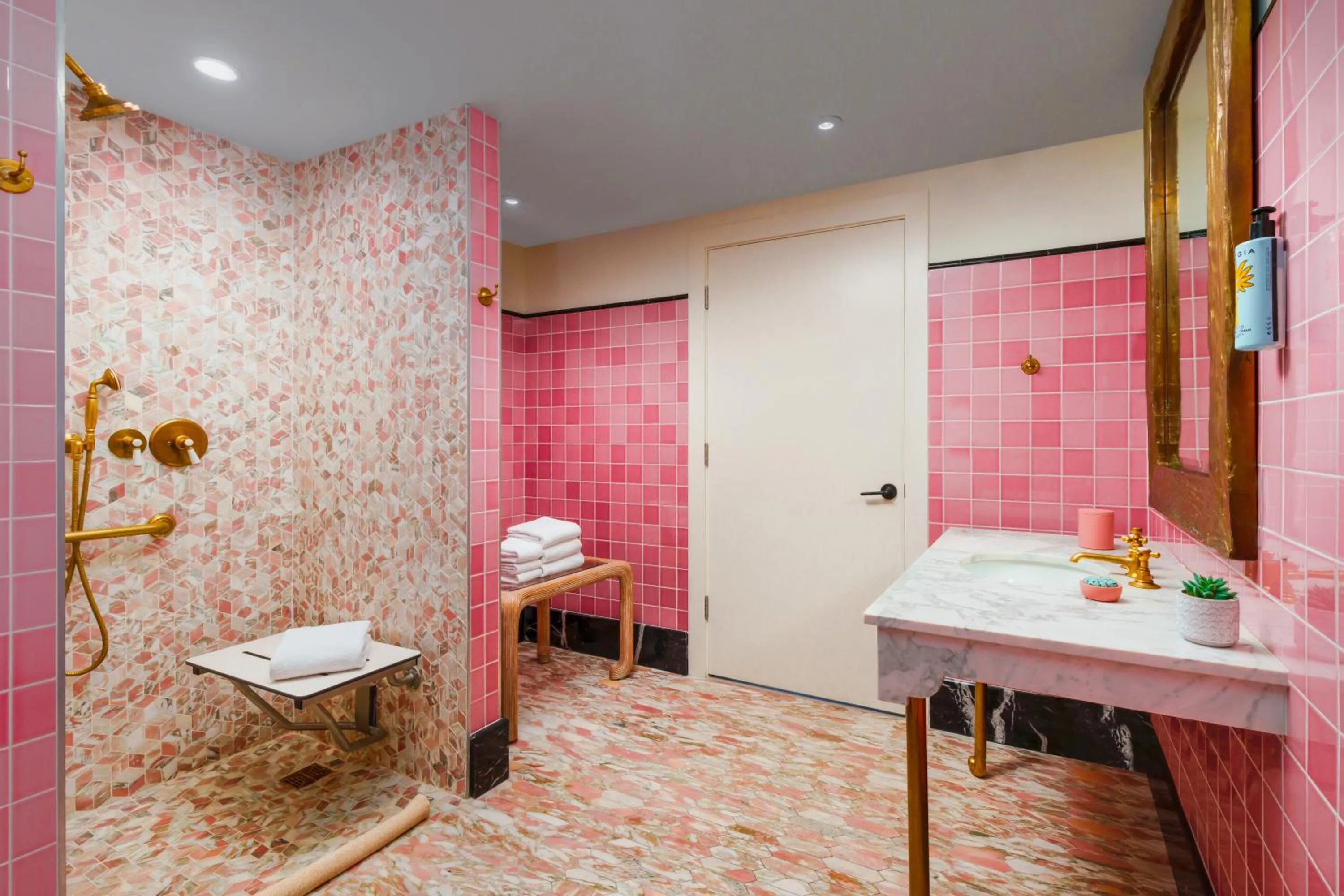 Bathroom in The Goodtime Hotel, Miami Beach a Tribute Portfolio Hotel