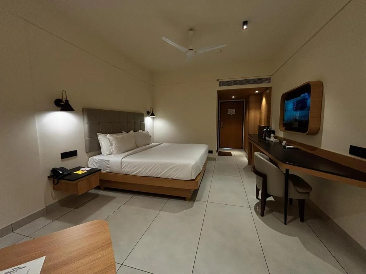 Bed in Manuelsons Malabar Palace